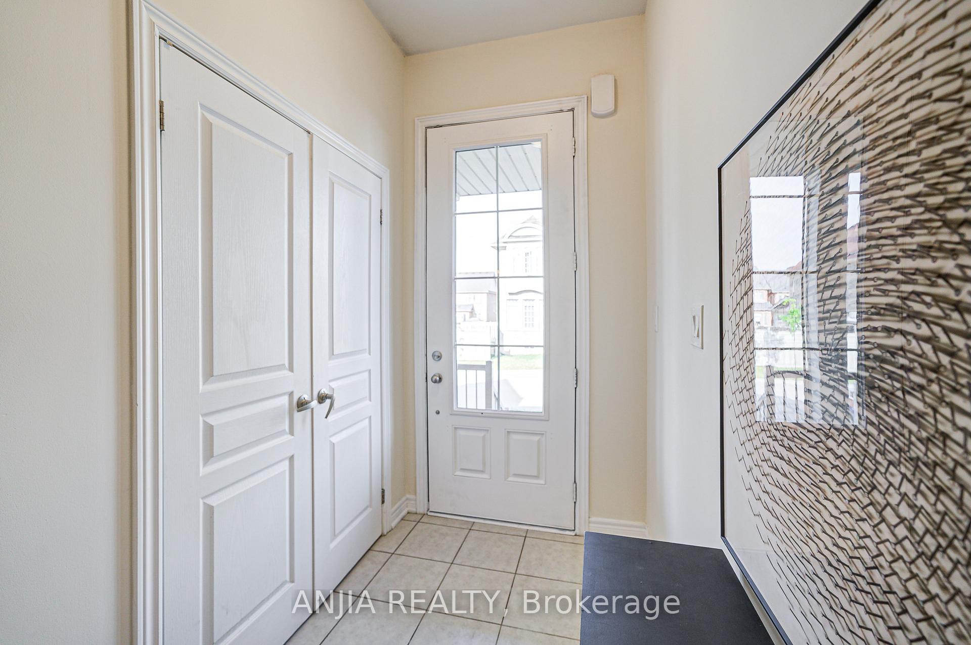 Photo 6 of 4 Christian Ritter Drive, Markham, Berczy — HOMEH