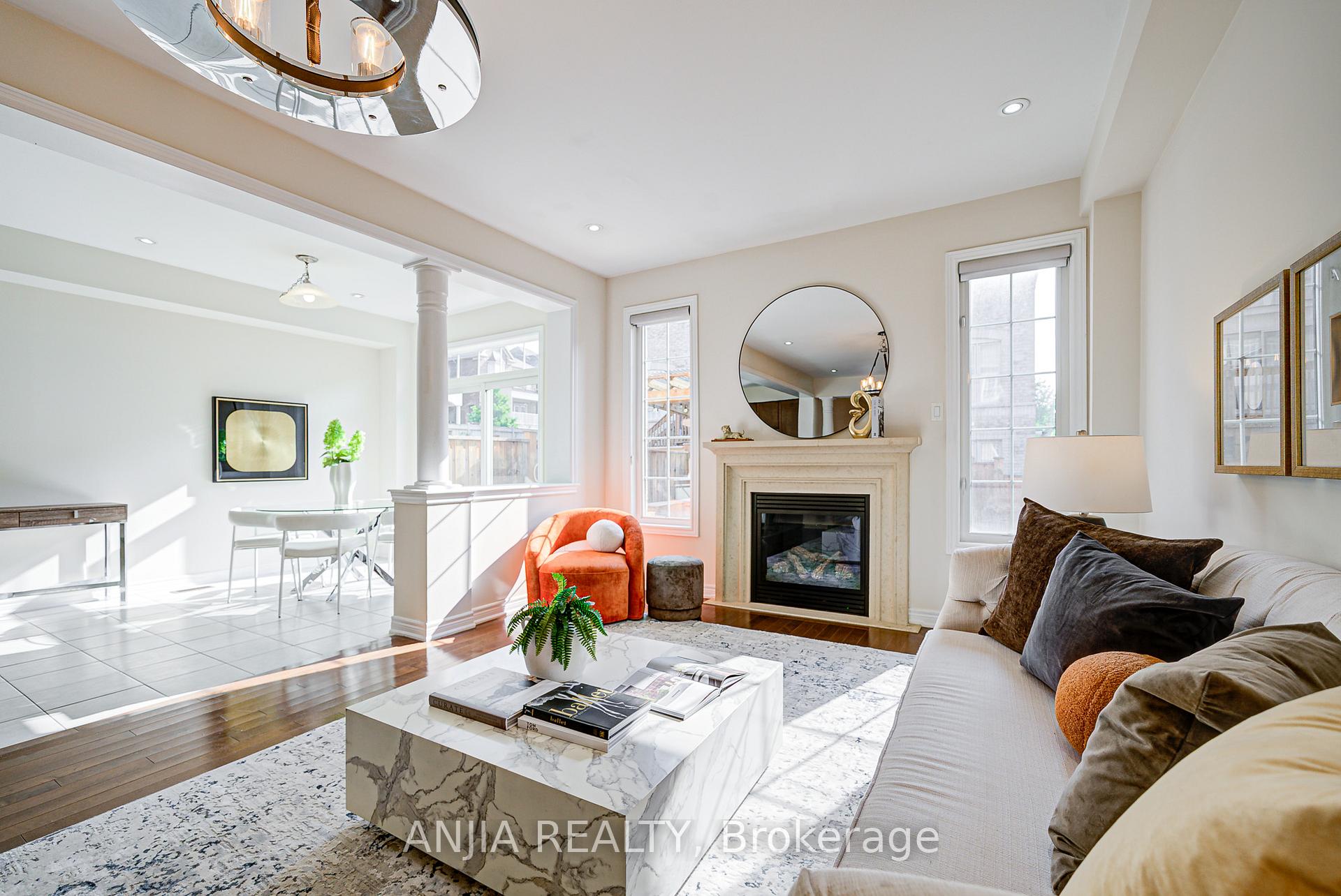 Photo 10 of 4 Christian Ritter Drive, Markham, Berczy — HOMEH