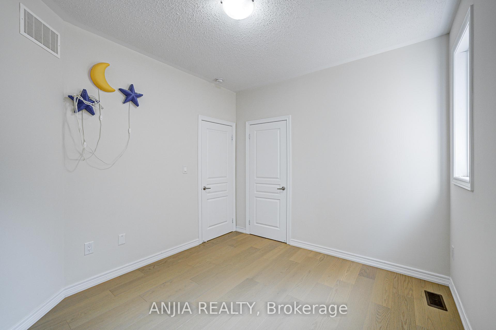 Photo 33 of 4 Christian Ritter Drive, Markham, Berczy — HOMEH