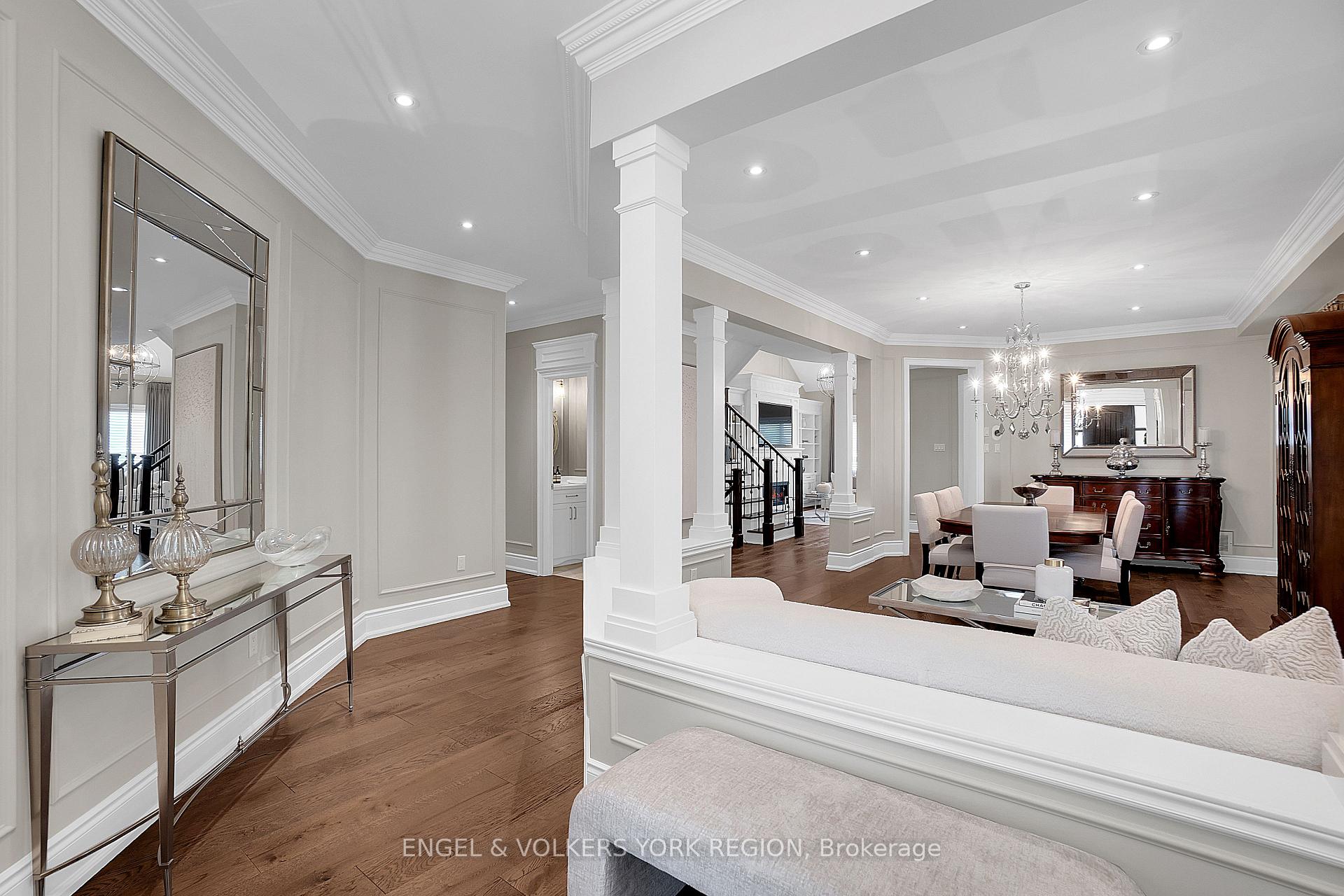 Photo 4 of 151 Glenside Drive, Vaughan, Maple — HOMEH