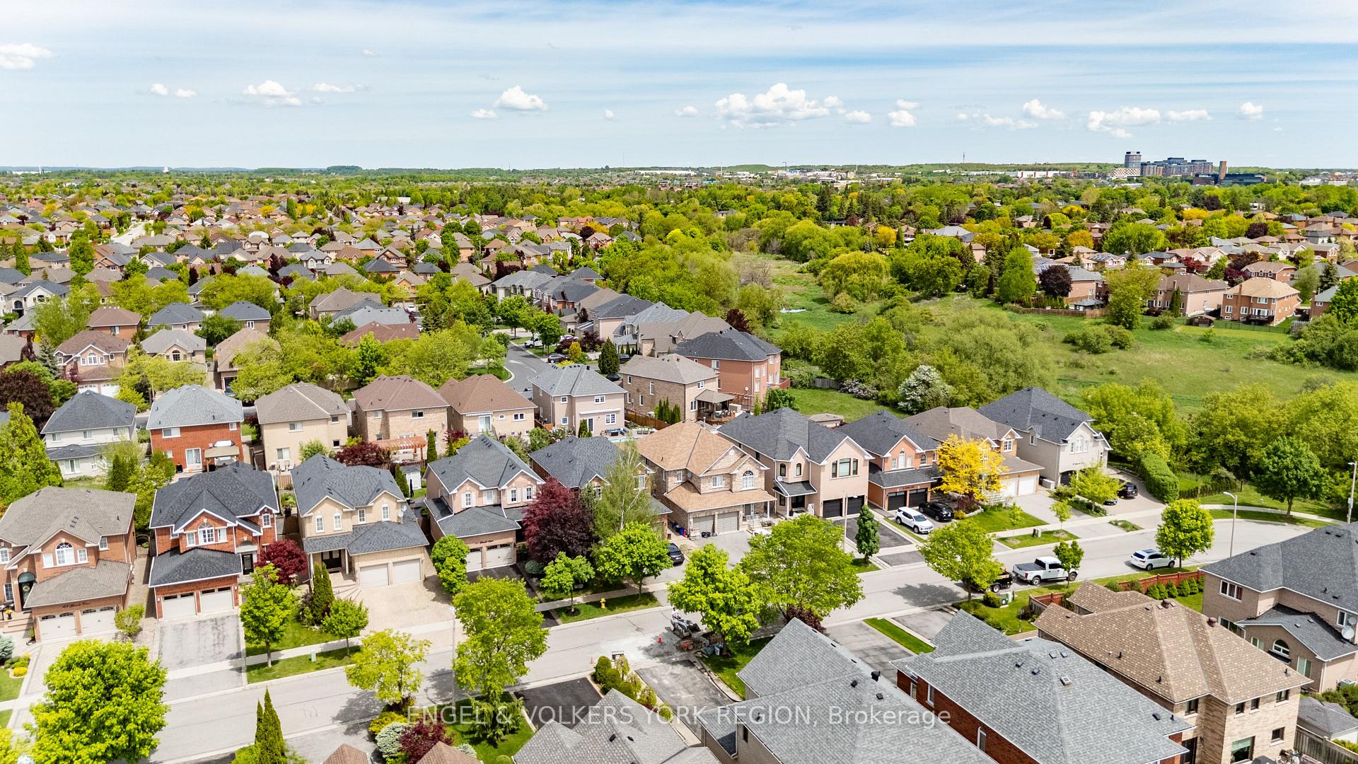 Photo 50 of 151 Glenside Drive, Vaughan, Maple — HOMEH