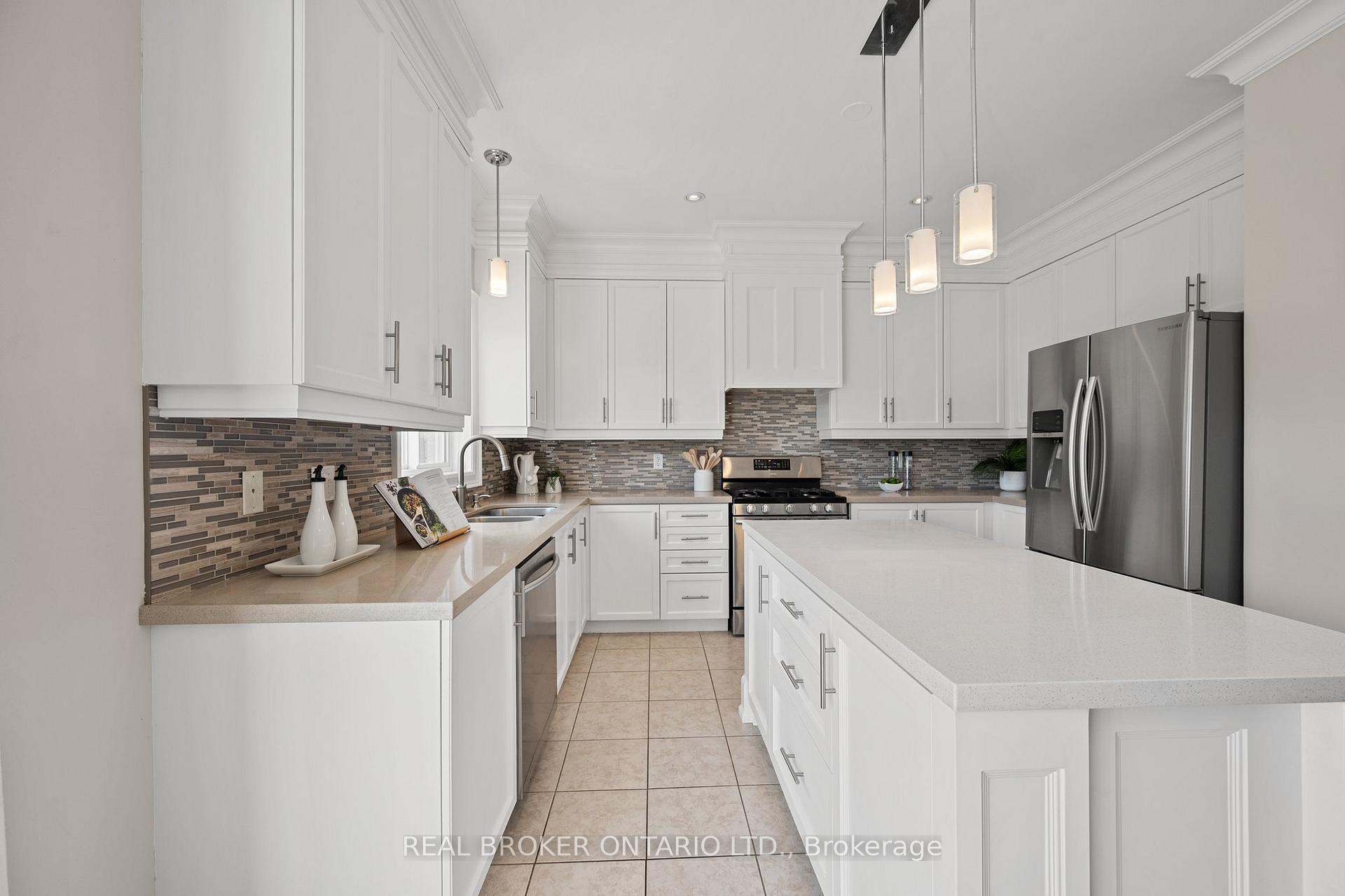 Photo 5 of 1399 Kellough Street, Innisfil, Alcona — HOMEH
