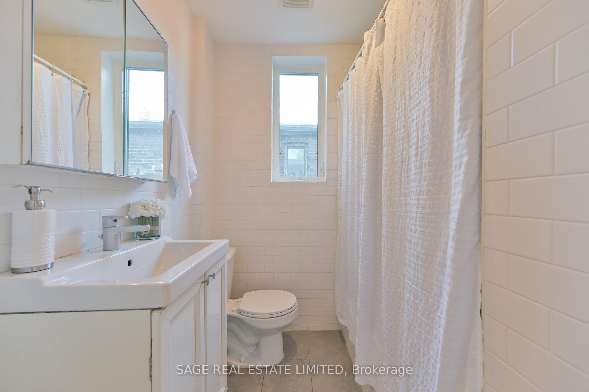 Photo 16 of 81 Empire Avenue, Toronto, South Riverdale — HOMEH