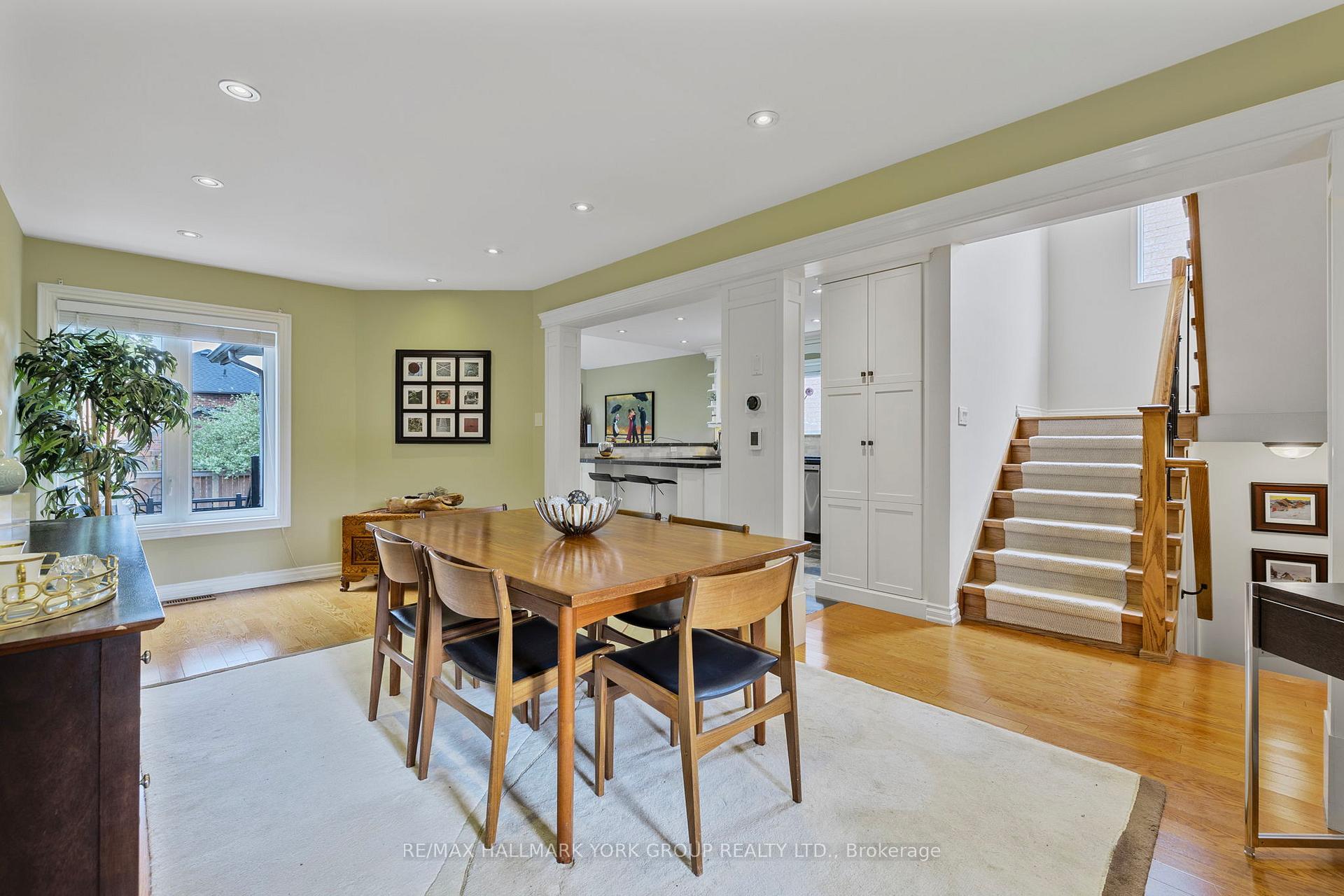 Photo 2 of 110 Rush Road, Aurora, Bayview Wellington — HOMEH