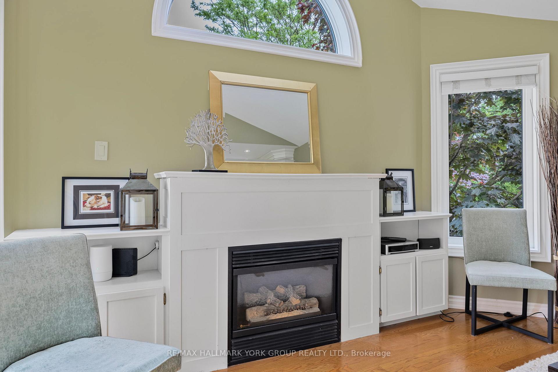 Photo 9 of 110 Rush Road, Aurora, Bayview Wellington — HOMEH