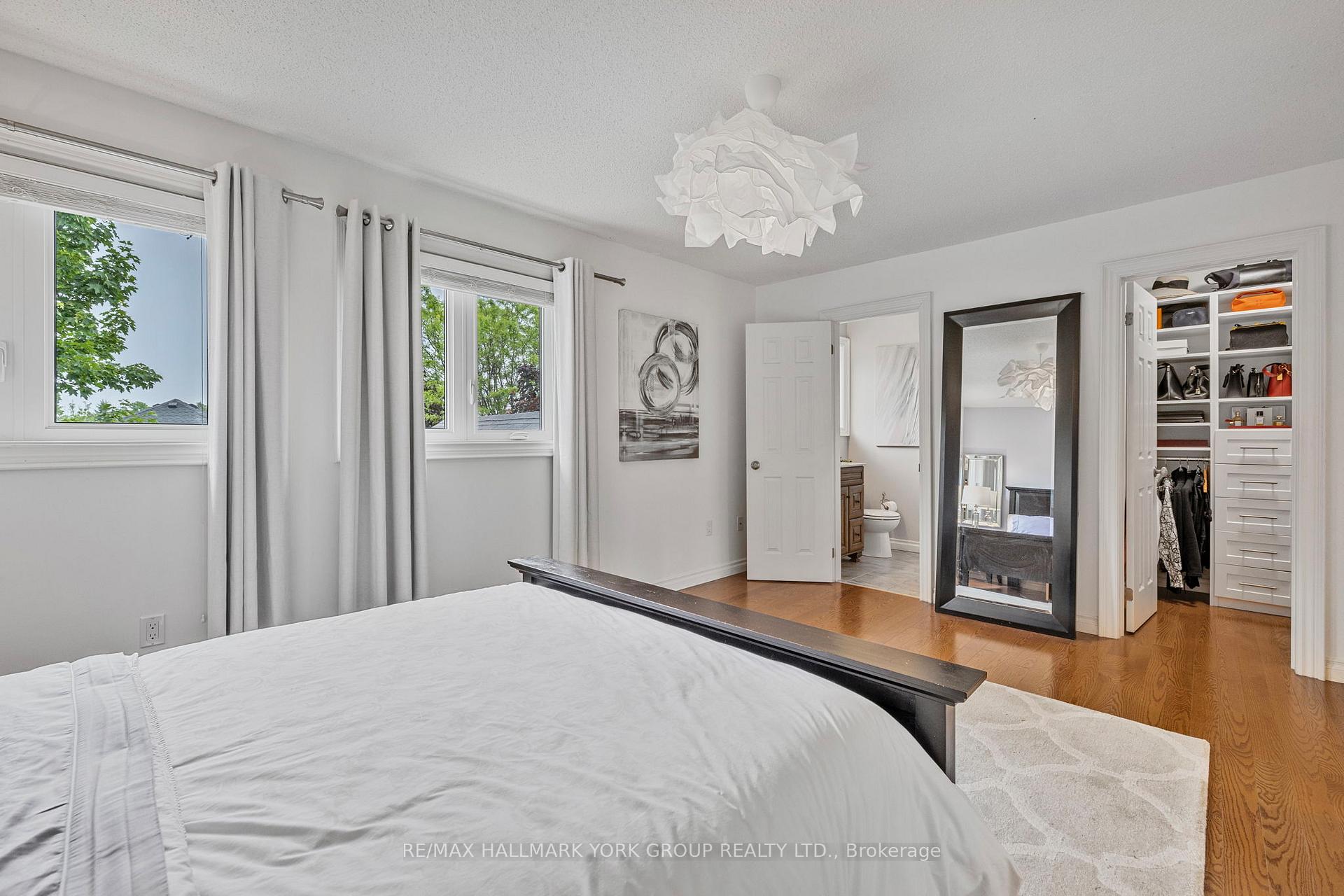 Photo 13 of 110 Rush Road, Aurora, Bayview Wellington — HOMEH
