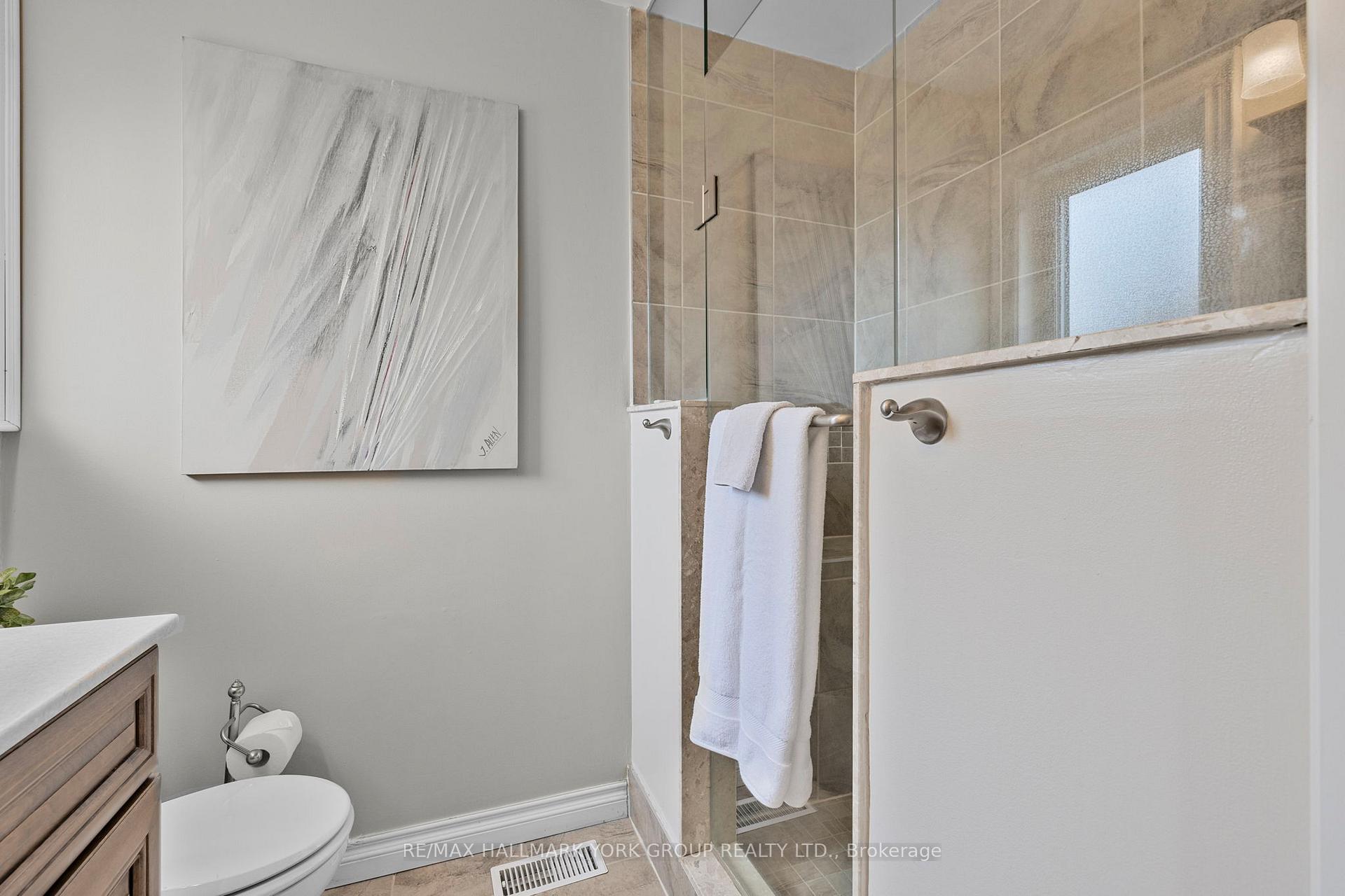 Photo 19 of 110 Rush Road, Aurora, Bayview Wellington — HOMEH