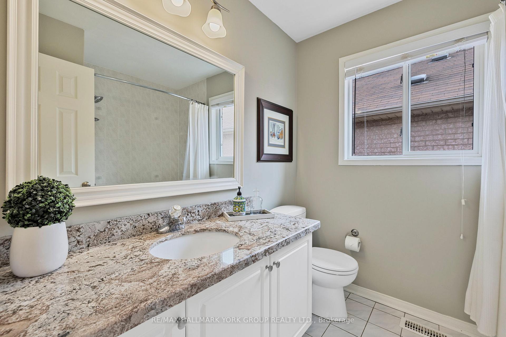 Photo 24 of 110 Rush Road, Aurora, Bayview Wellington — HOMEH