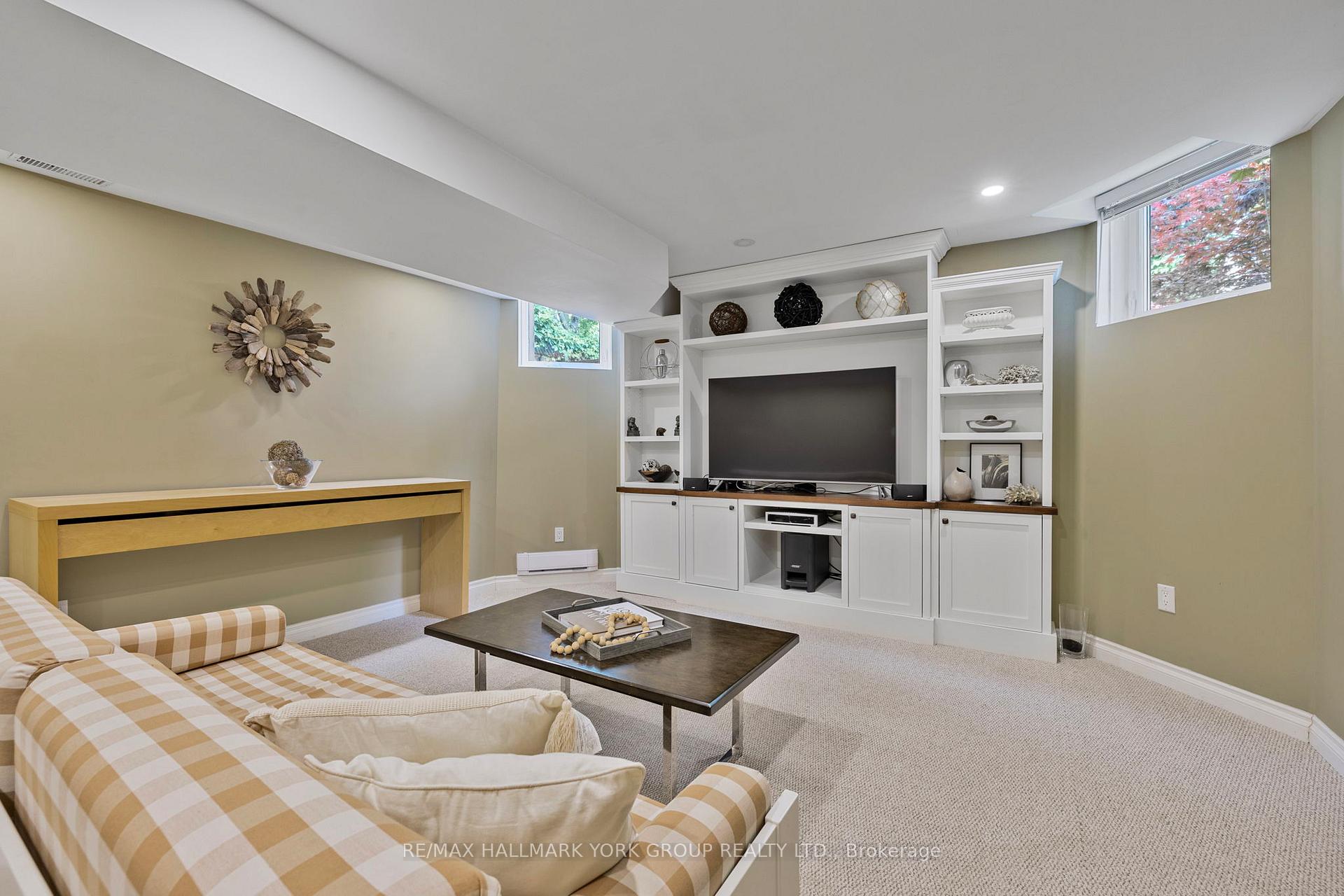 Photo 21 of 110 Rush Road, Aurora, Bayview Wellington — HOMEH