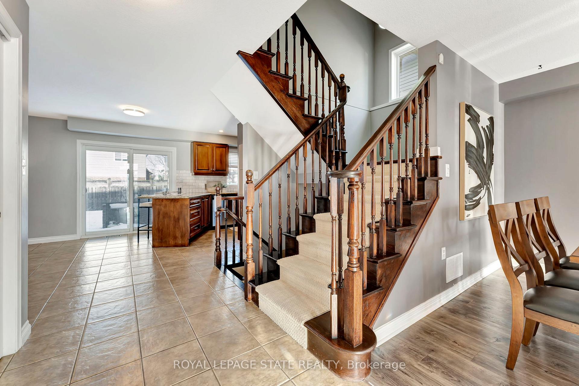 Photo 19 of 7 Bocelli Crescent, Hamilton, Rural Glanbrook — HOMEH