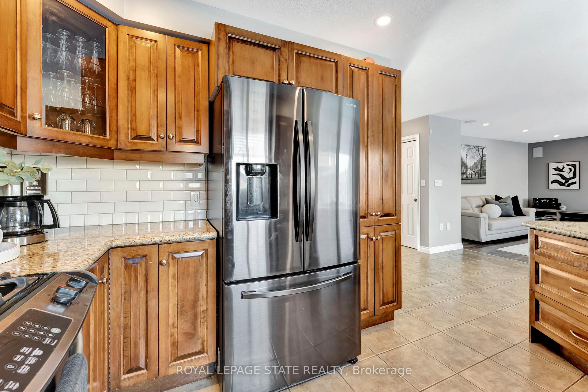 Photo 23 of 7 Bocelli Crescent, Hamilton, Rural Glanbrook — HOMEH