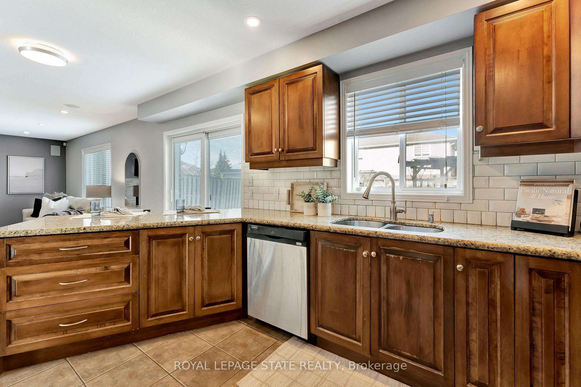Photo 26 of 7 Bocelli Crescent, Hamilton, Rural Glanbrook — HOMEH