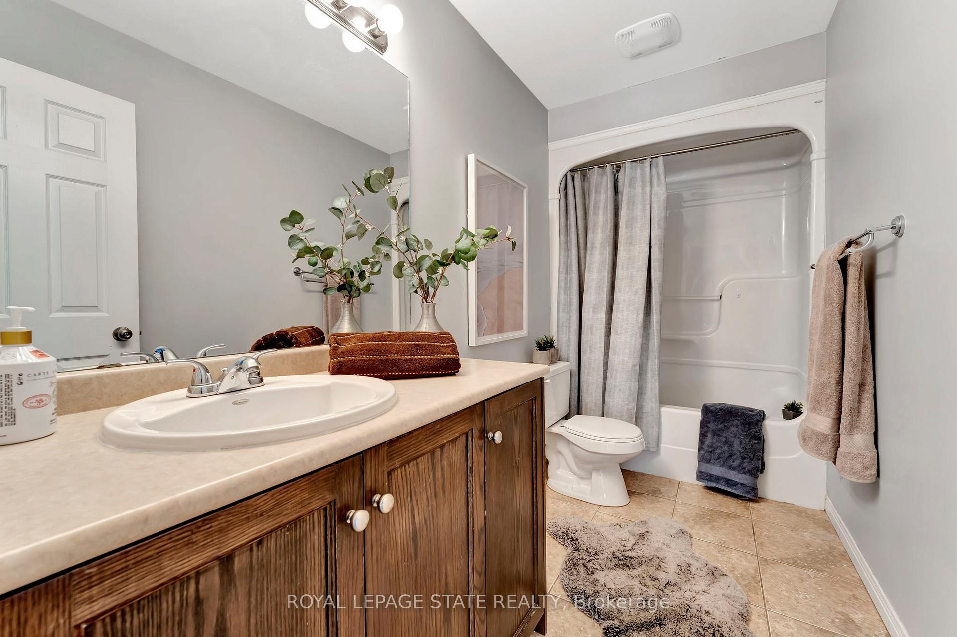Photo 37 of 7 Bocelli Crescent, Hamilton, Rural Glanbrook — HOMEH