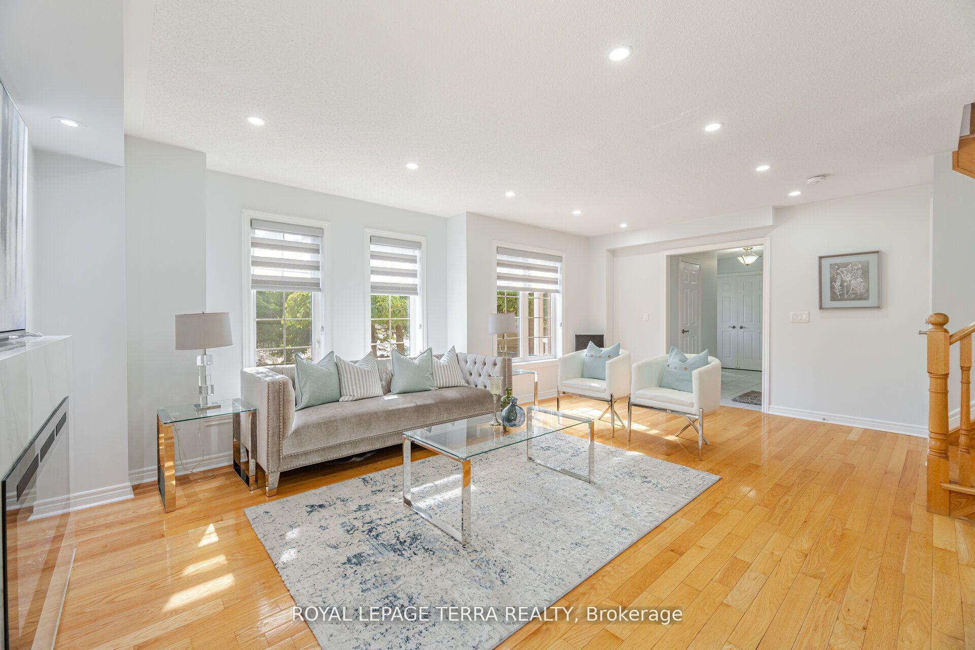 Photo 13 of 1 Copperfield Road, Brampton, Sandringham-Wellington — HOMEH