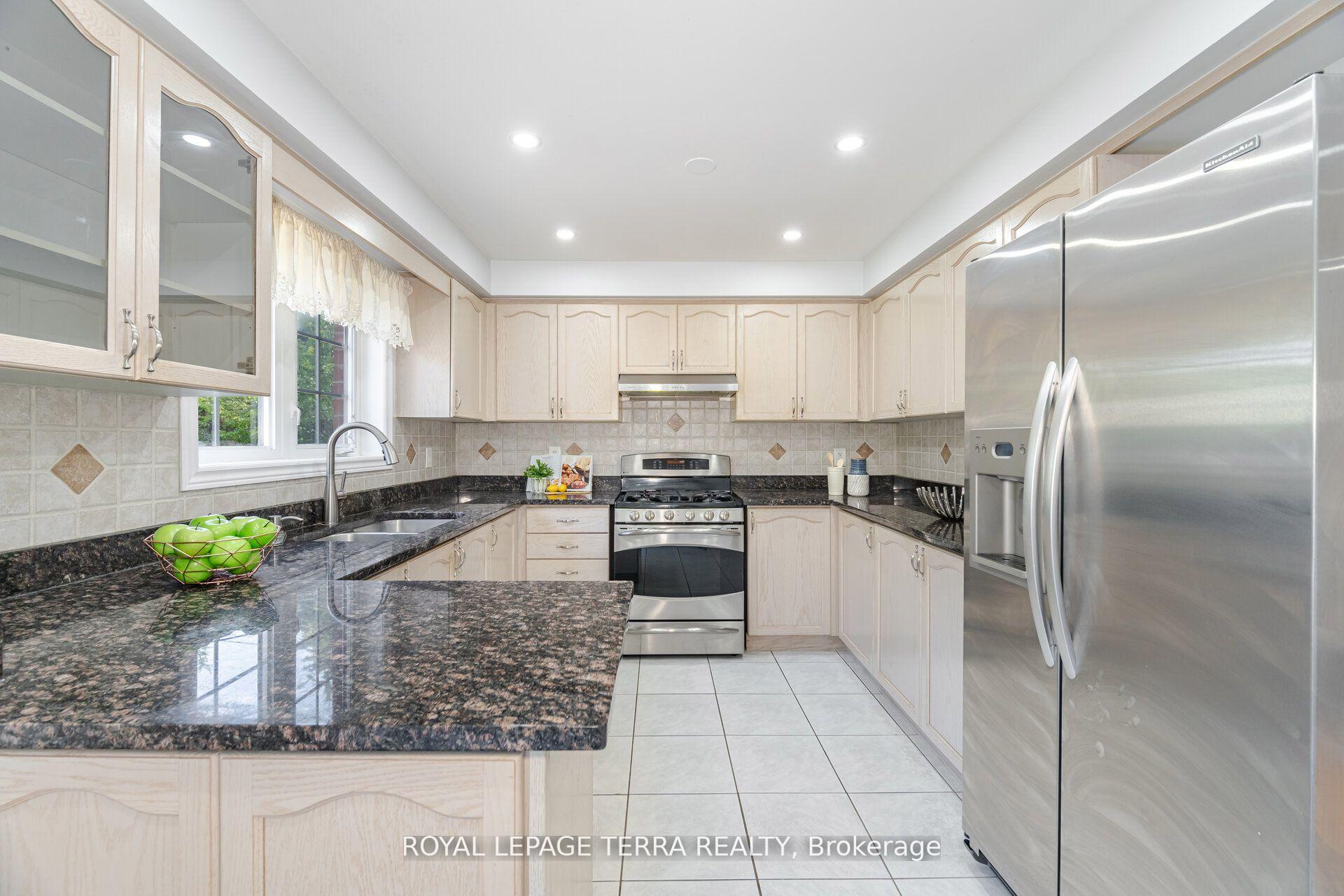 Photo 8 of 1 Copperfield Road, Brampton, Sandringham-Wellington — HOMEH