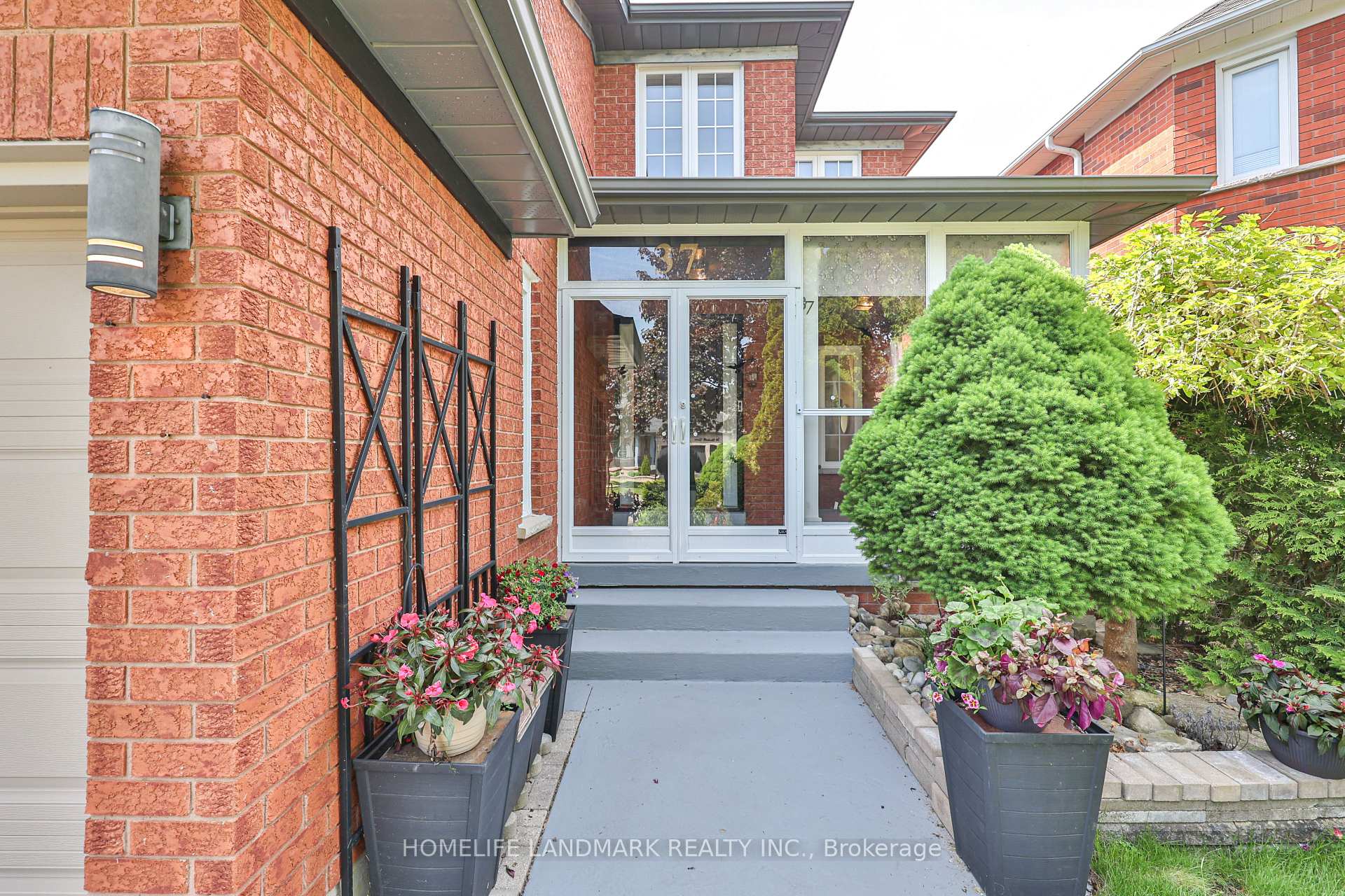 Photo 8 of 37 Bluebell Drive, Markham, Rouge Fairways — HOMEH