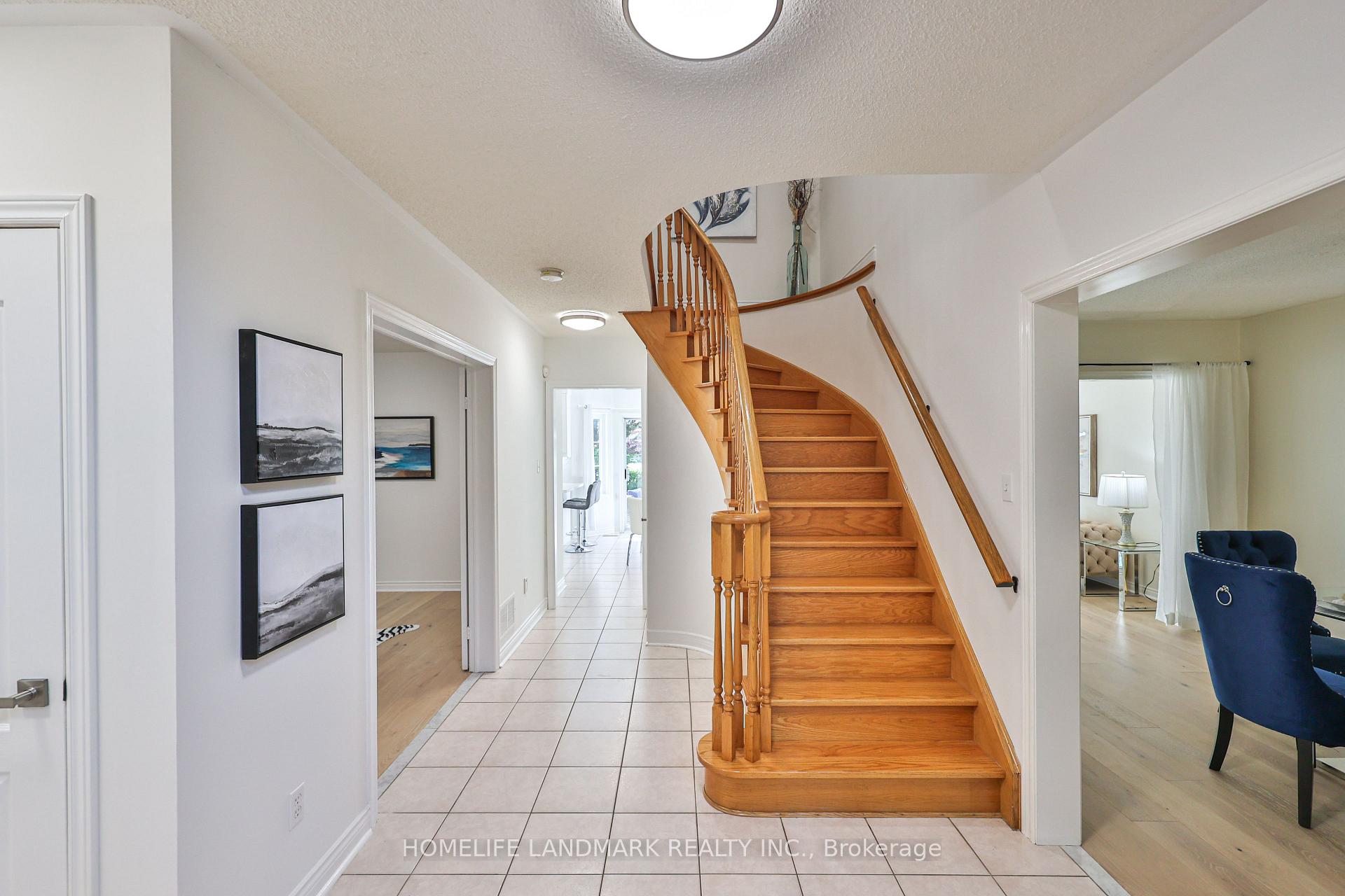 Photo 3 of 37 Bluebell Drive, Markham, Rouge Fairways — HOMEH