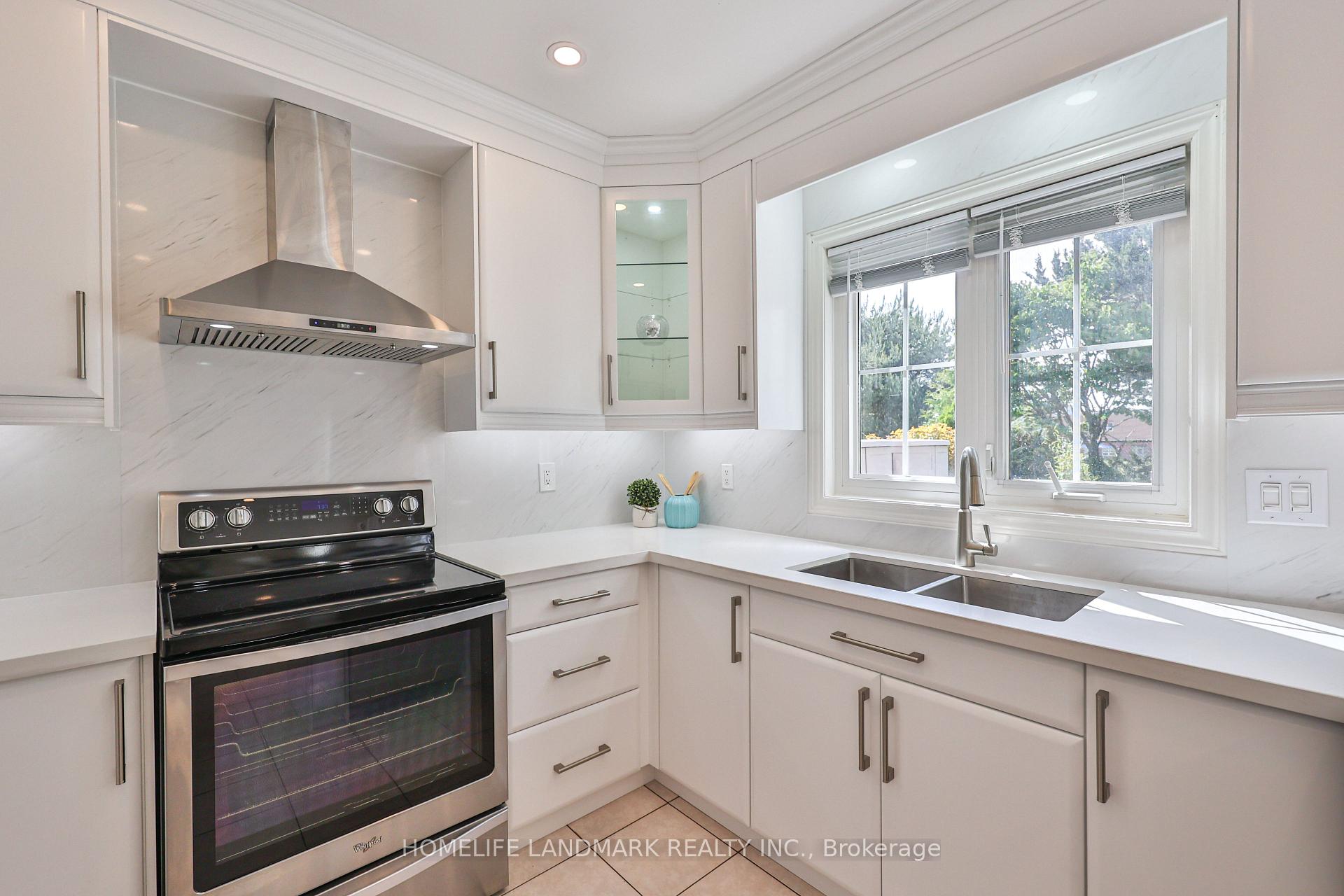 Photo 10 of 37 Bluebell Drive, Markham, Rouge Fairways — HOMEH