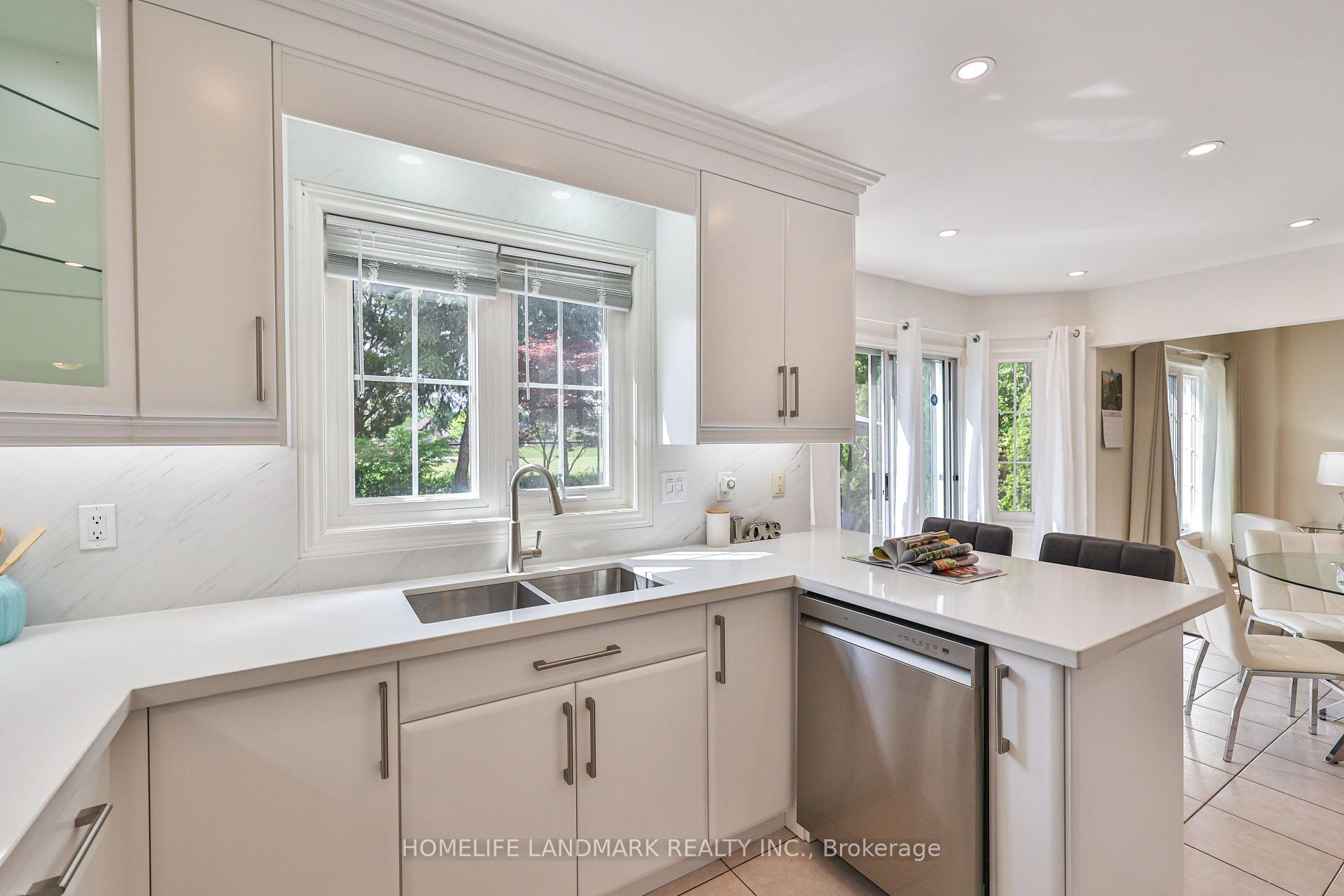 Photo 13 of 37 Bluebell Drive, Markham, Rouge Fairways — HOMEH