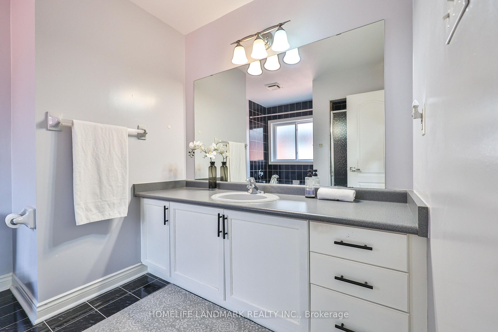 Photo 20 of 37 Bluebell Drive, Markham, Rouge Fairways — HOMEH