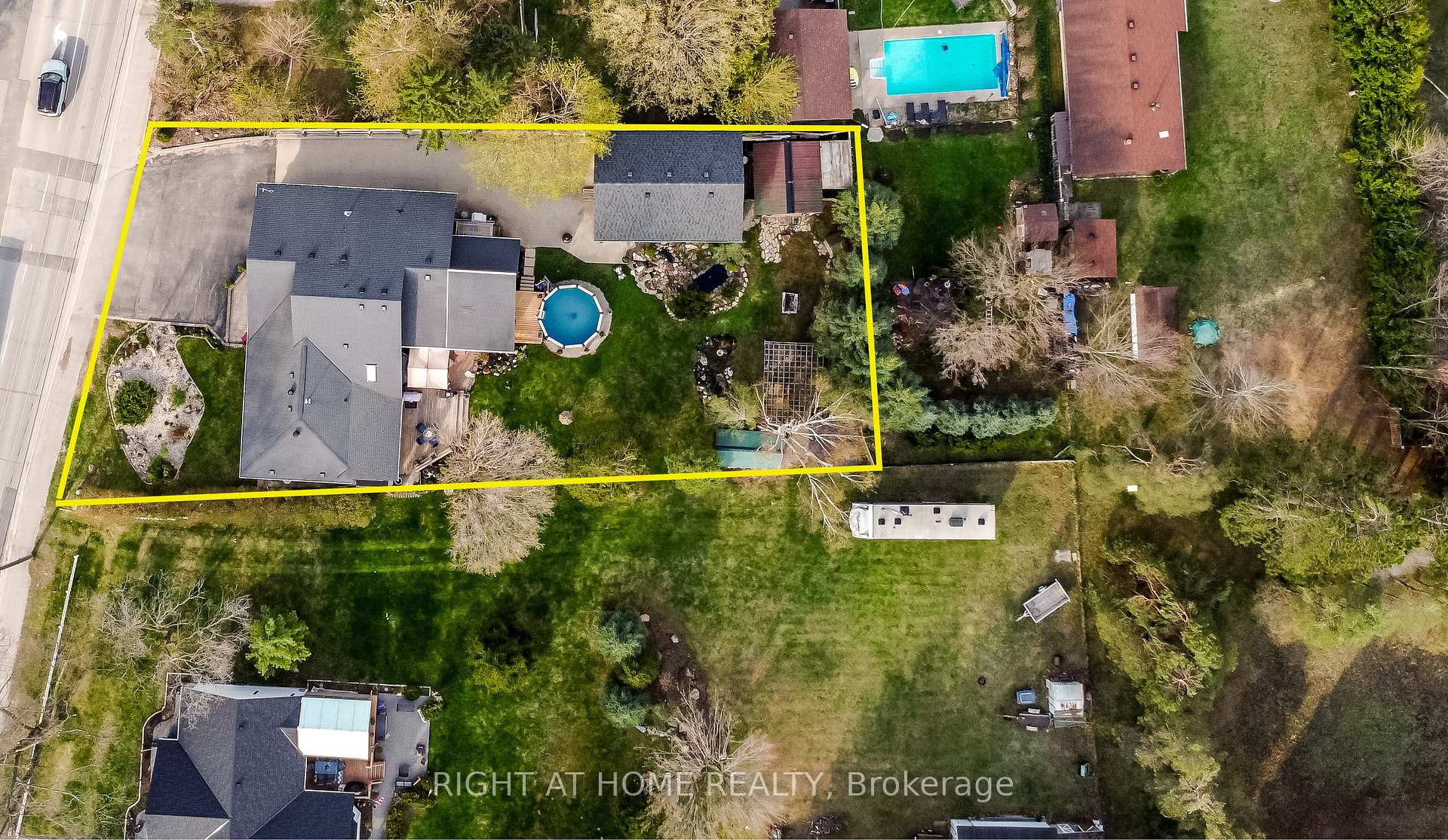 Photo 5 of 287 Edgehill Drive, Barrie, Edgehill Drive — HOMEH