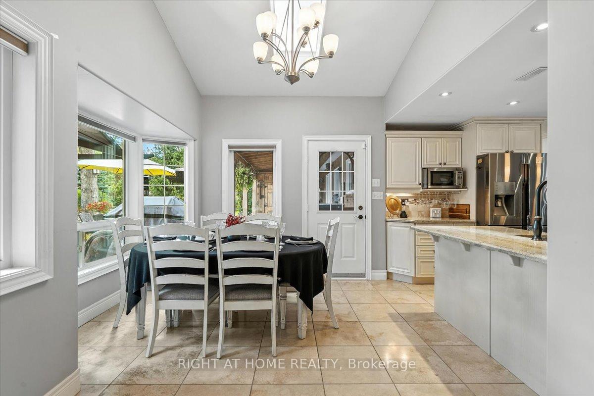 Photo 6 of 287 Edgehill Drive, Barrie, Edgehill Drive — HOMEH