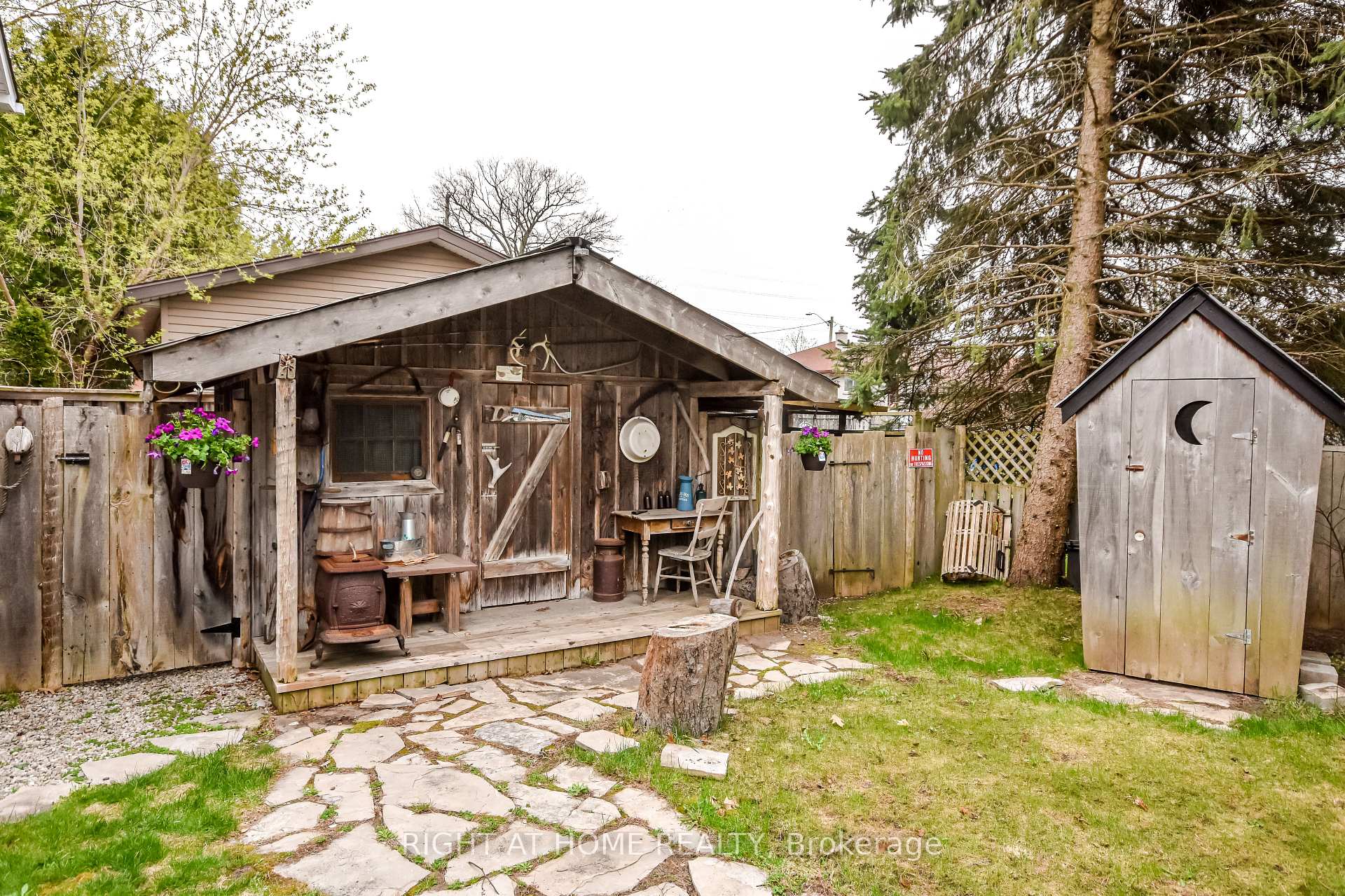 Photo 36 of 287 Edgehill Drive, Barrie, Edgehill Drive — HOMEH