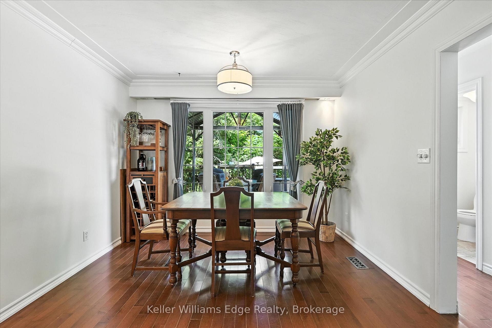 Photo 7 of 18 Moonglow Place, Hamilton, Dundas — HOMEH
