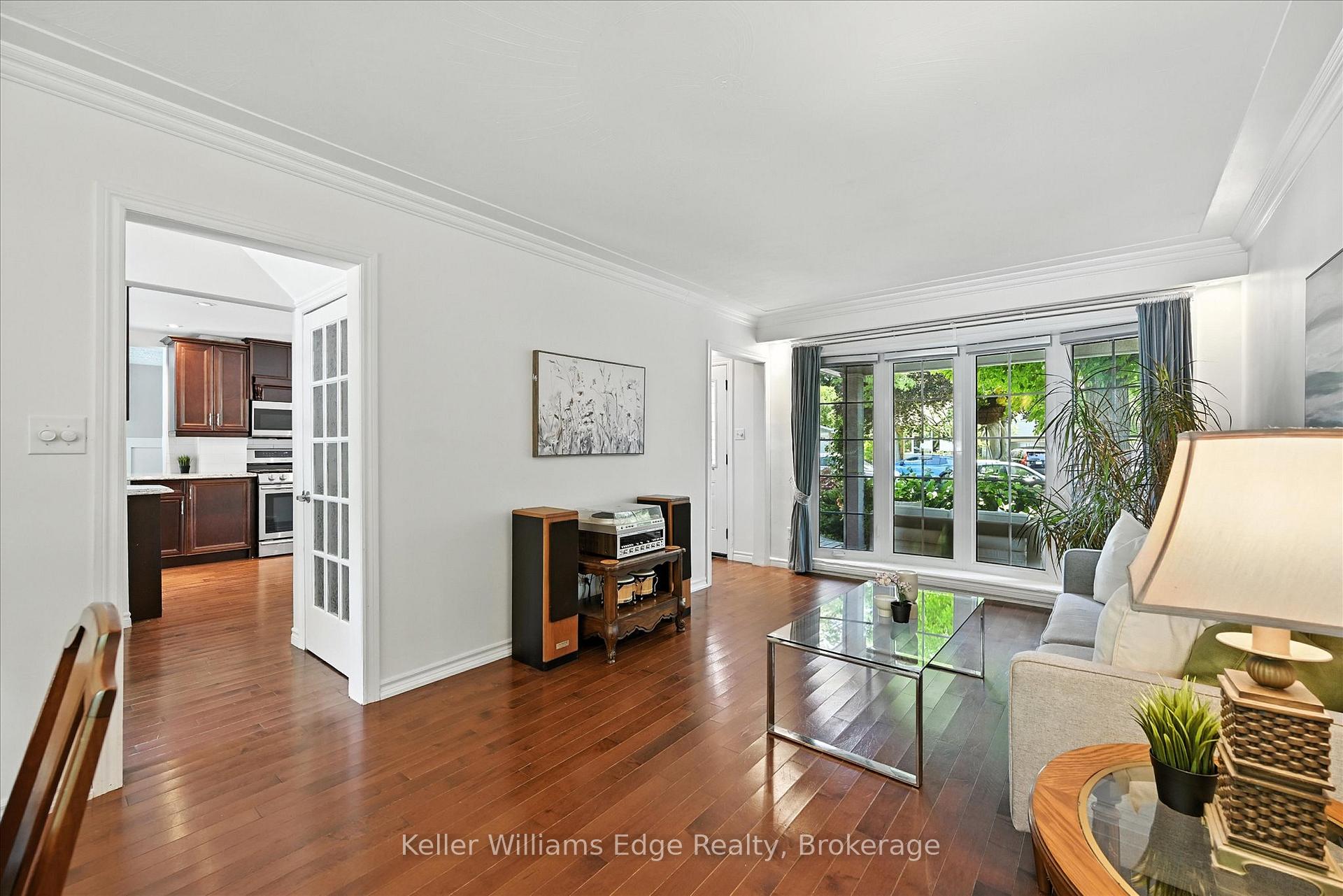 Photo 8 of 18 Moonglow Place, Hamilton, Dundas — HOMEH
