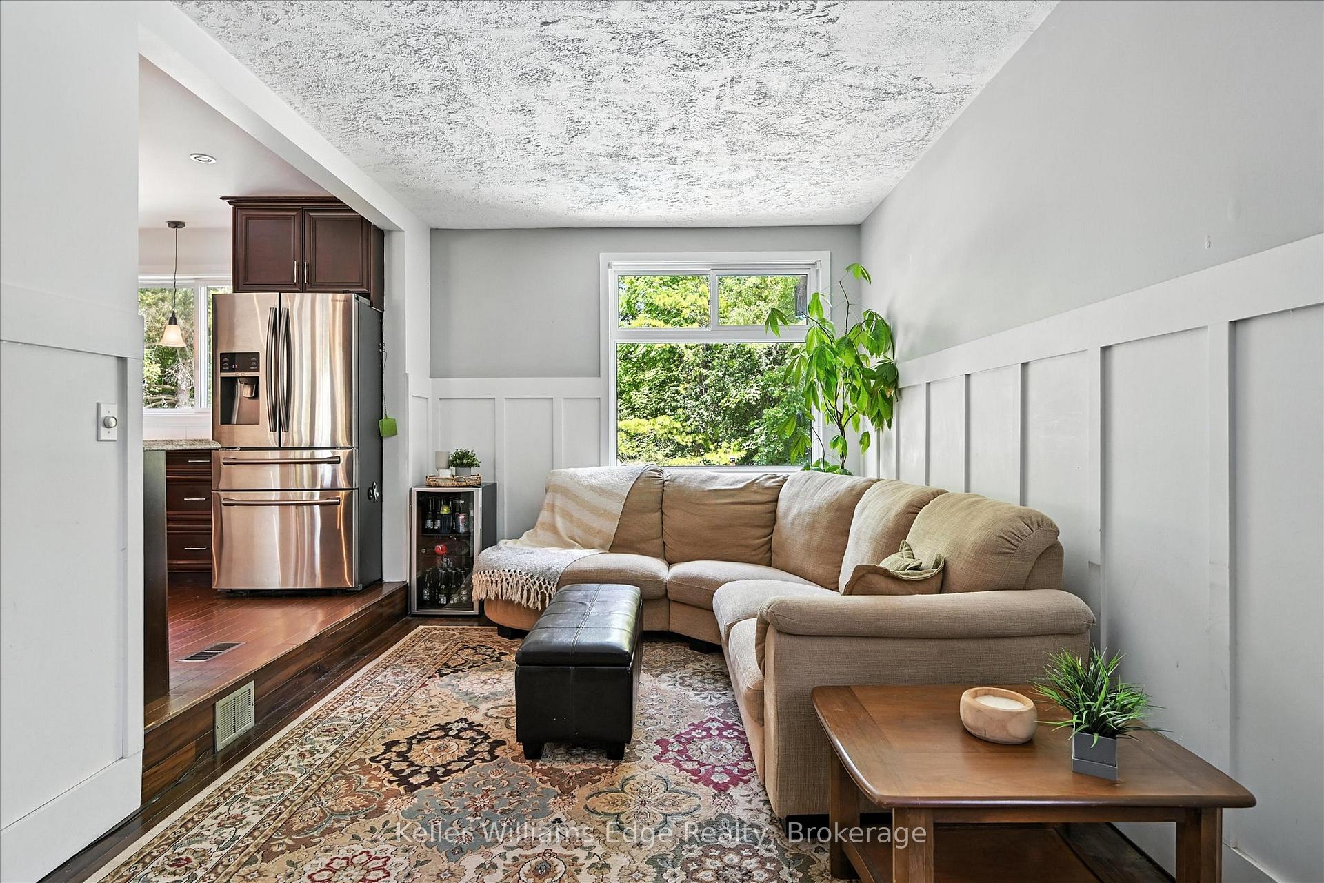 Photo 11 of 18 Moonglow Place, Hamilton, Dundas — HOMEH