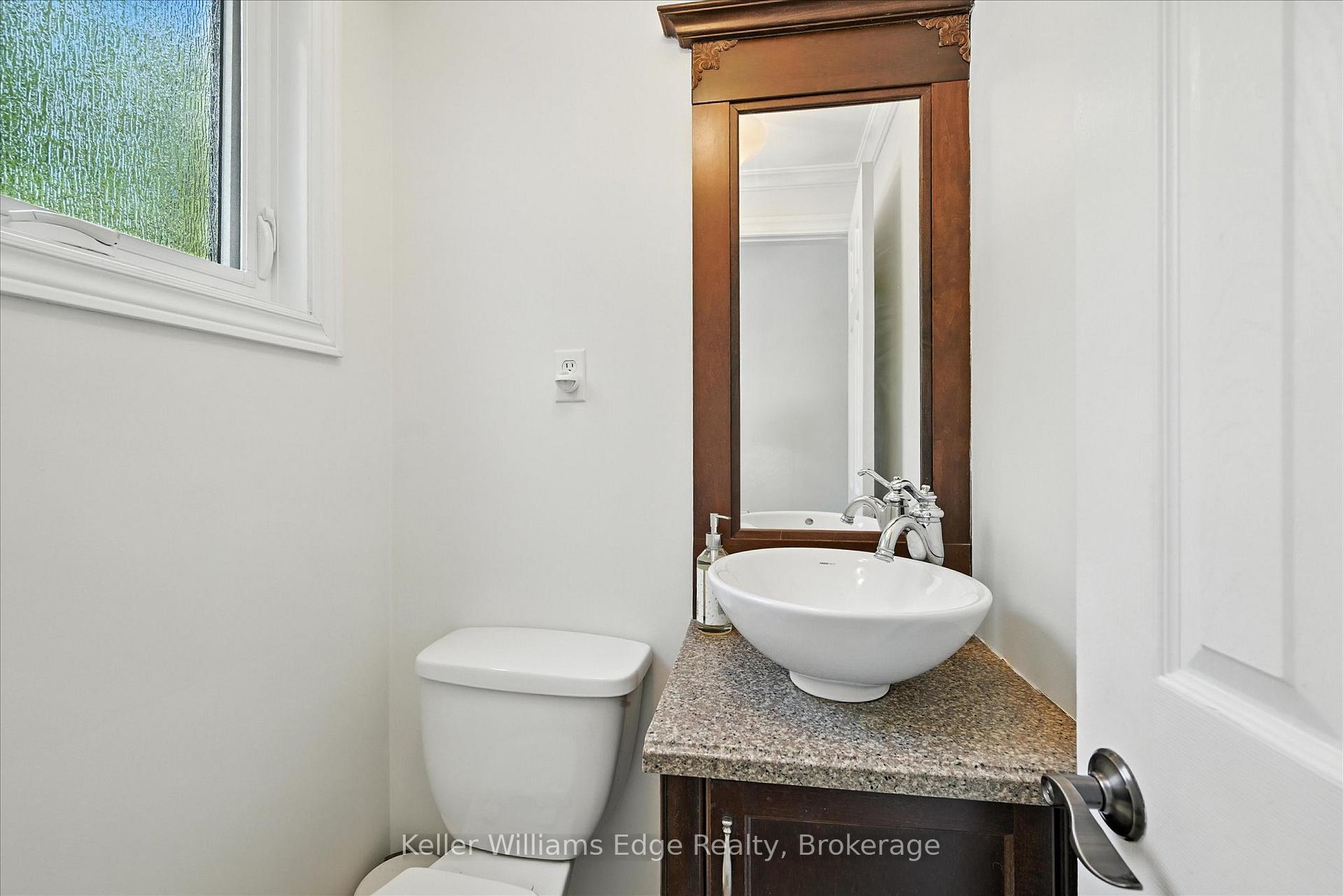 Photo 17 of 18 Moonglow Place, Hamilton, Dundas — HOMEH