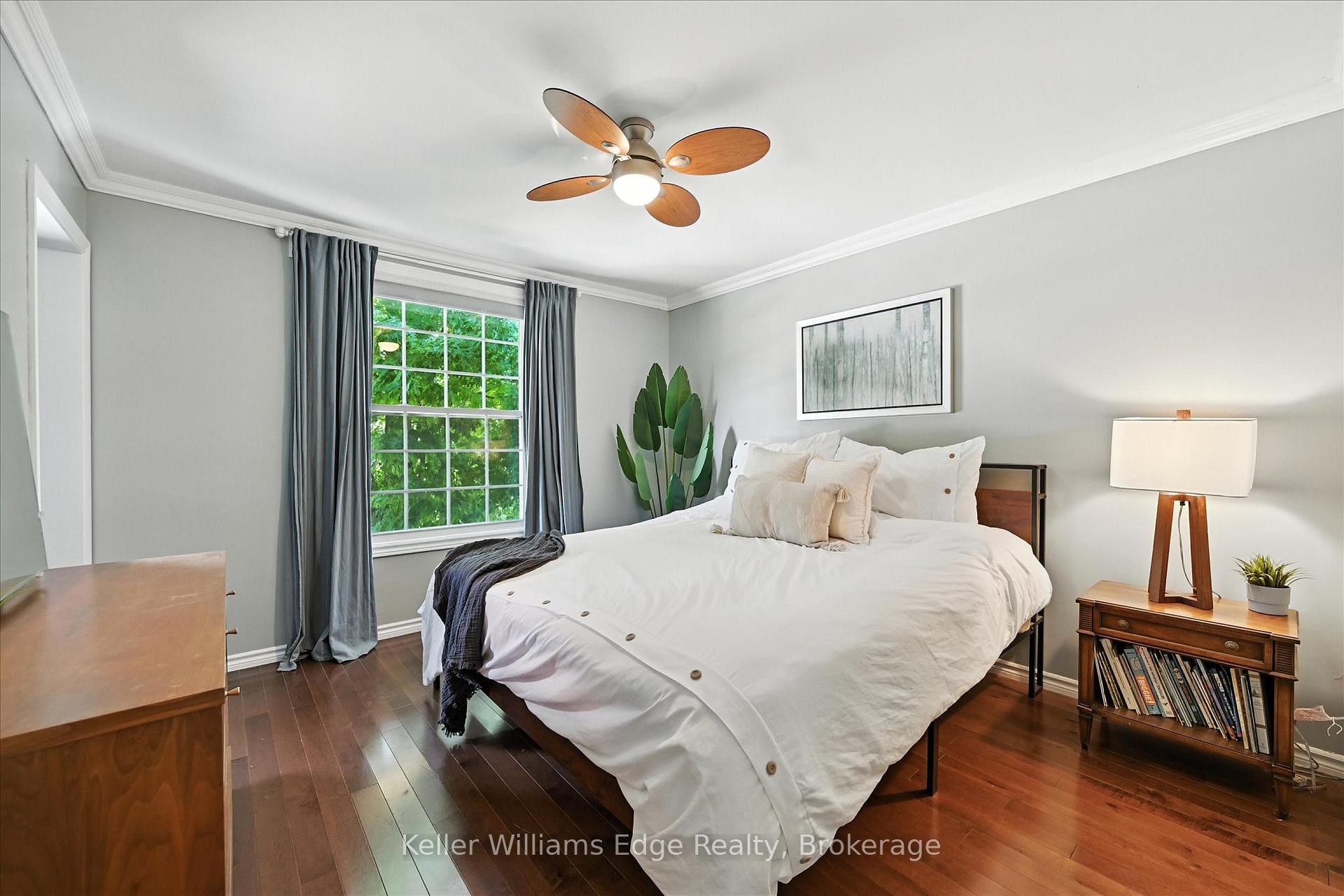 Photo 16 of 18 Moonglow Place, Hamilton, Dundas — HOMEH