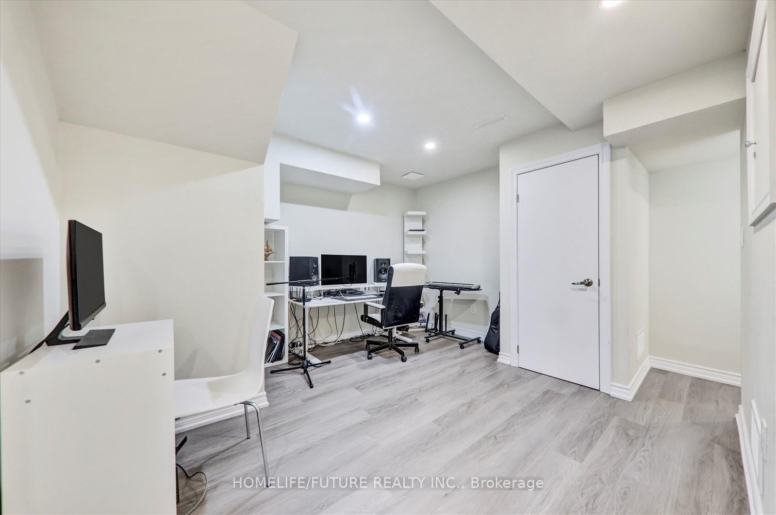 Photo 37 of 297 Kirkham Drive, Markham, Cedarwood — HOMEH