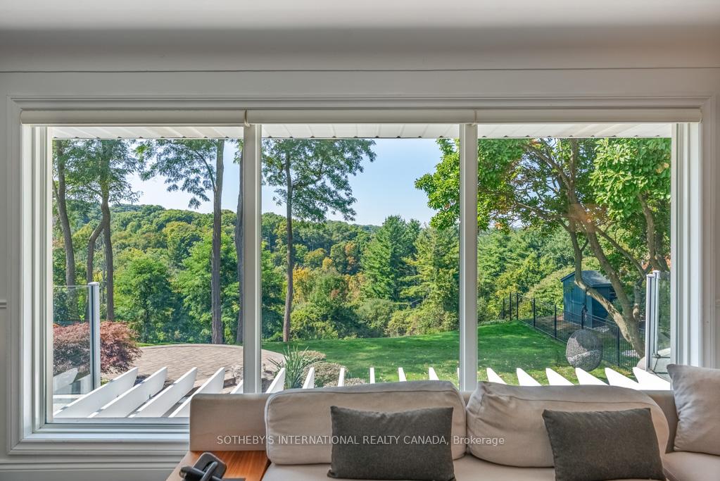 Photo 6 of 244 Brookview Court, Hamilton, Ancaster — HOMEH