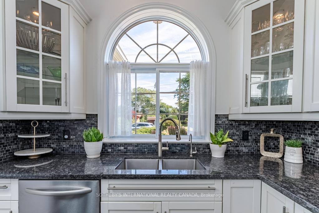 Photo 21 of 244 Brookview Court, Hamilton, Ancaster — HOMEH
