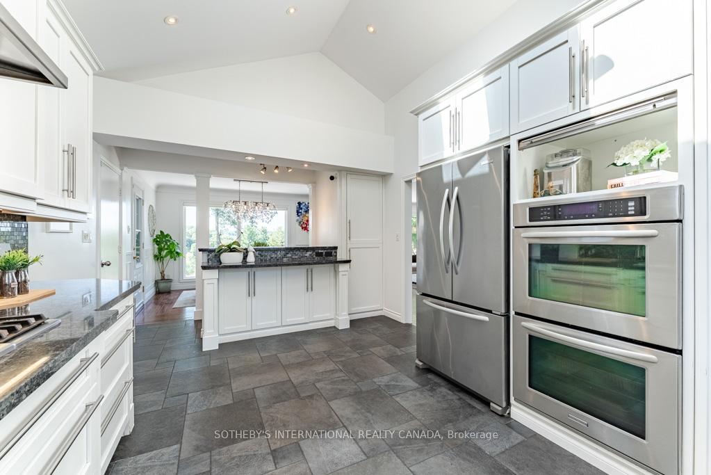 Photo 15 of 244 Brookview Court, Hamilton, Ancaster — HOMEH