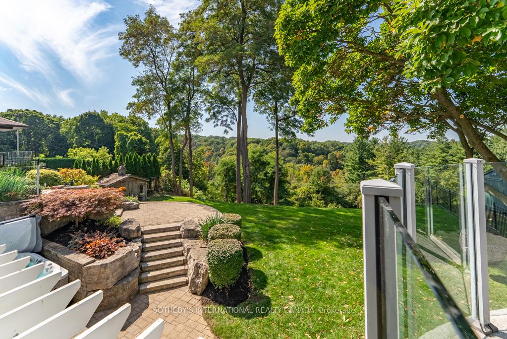 Photo 24 of 244 Brookview Court, Hamilton, Ancaster — HOMEH