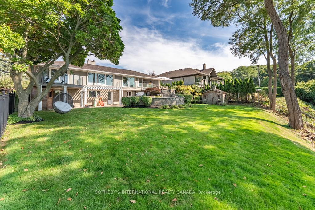 Photo 35 of 244 Brookview Court, Hamilton, Ancaster — HOMEH