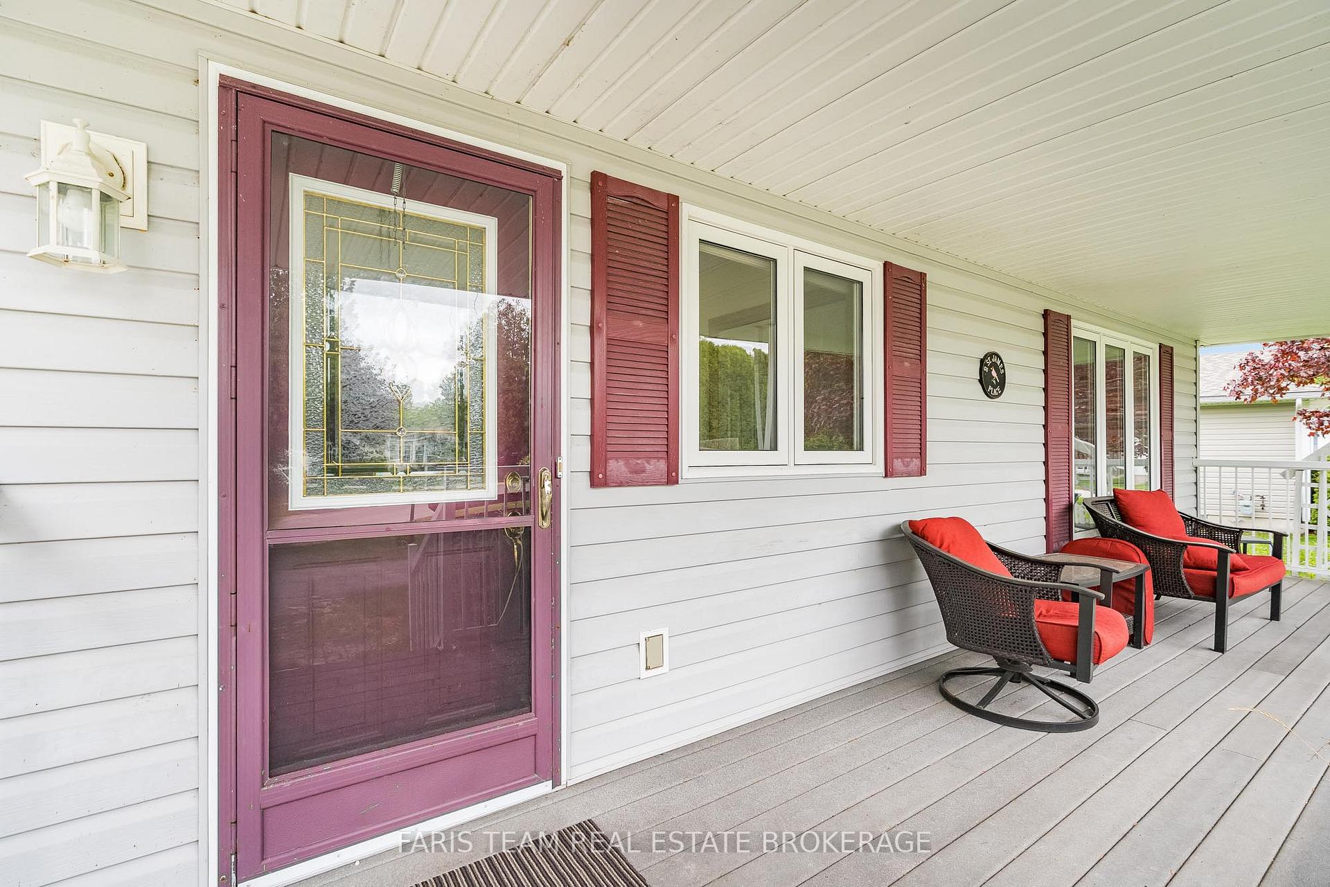 Photo 9 of 2 St James Place, Wasaga Beach — HOMEH