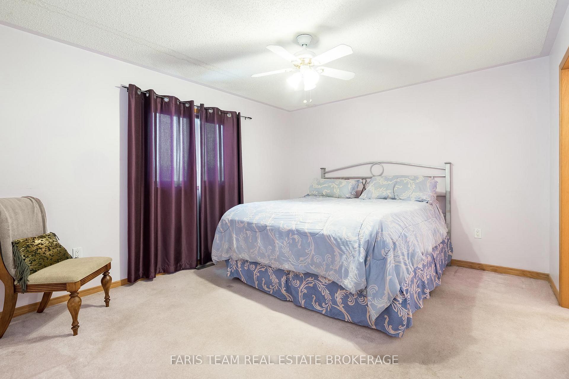 Photo 7 of 2 St James Place, Wasaga Beach — HOMEH
