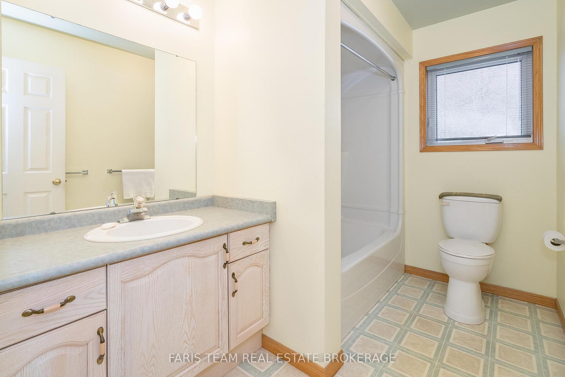 Photo 17 of 2 St James Place, Wasaga Beach — HOMEH