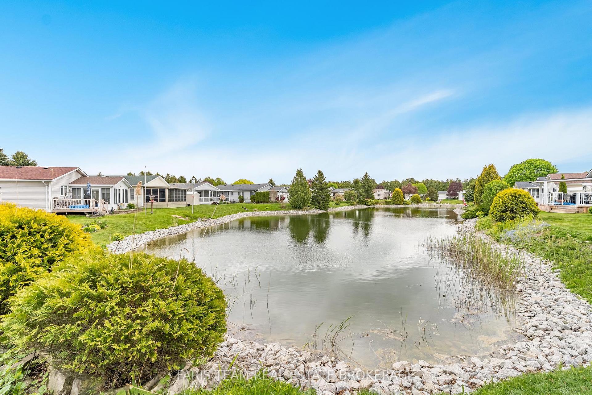 Photo 20 of 2 St James Place, Wasaga Beach — HOMEH