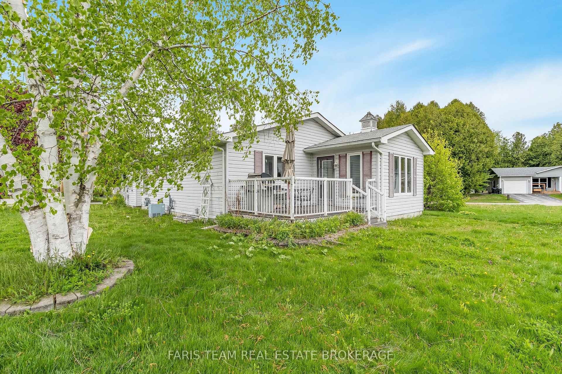 Photo 35 of 2 St James Place, Wasaga Beach — HOMEH