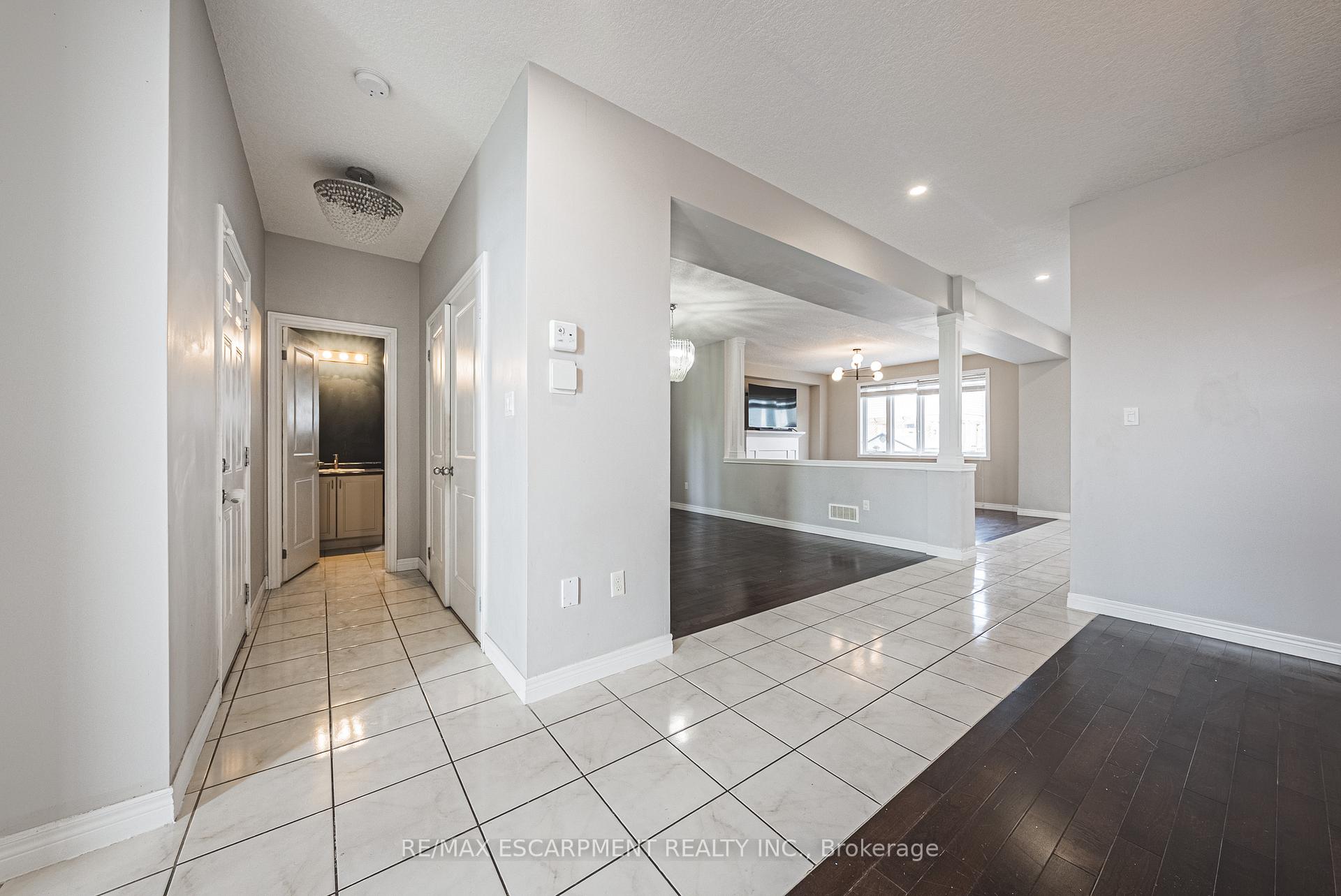 Photo 17 of 128 Medici Lane, Hamilton, Carpenter — HOMEH