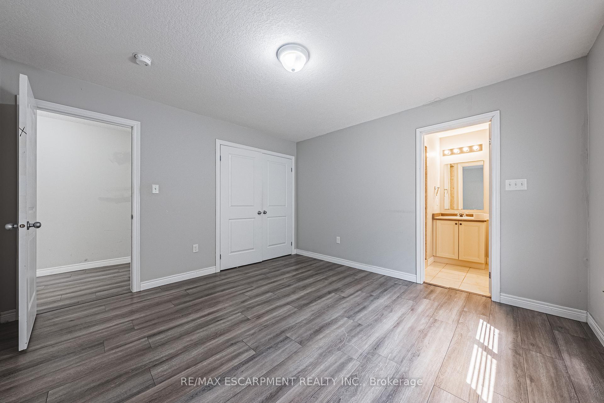 Photo 24 of 128 Medici Lane, Hamilton, Carpenter — HOMEH