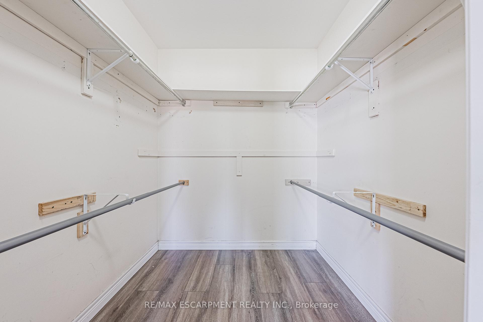 Photo 23 of 128 Medici Lane, Hamilton, Carpenter — HOMEH