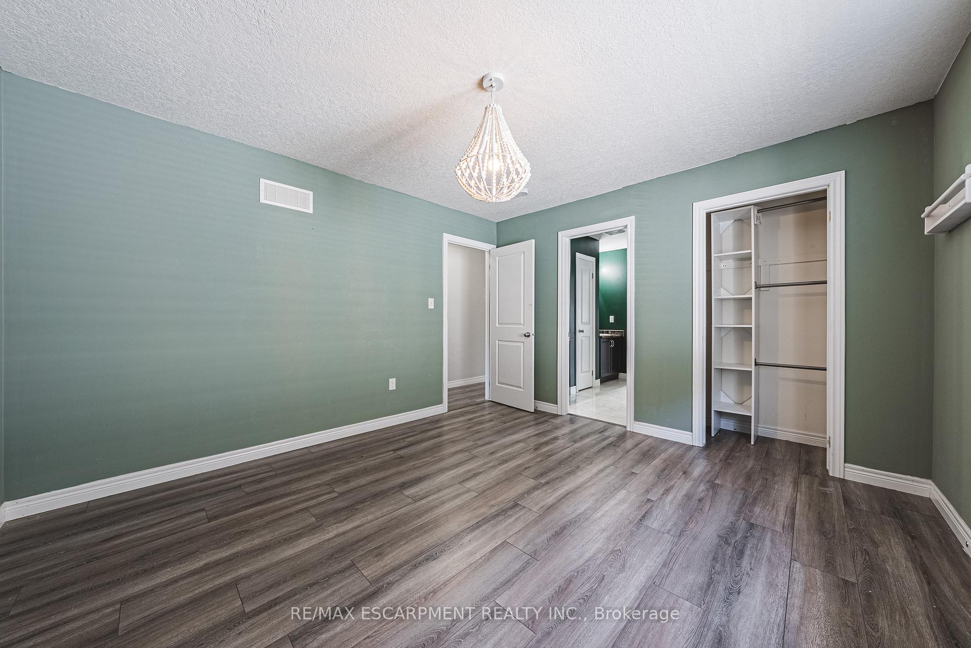Photo 31 of 128 Medici Lane, Hamilton, Carpenter — HOMEH
