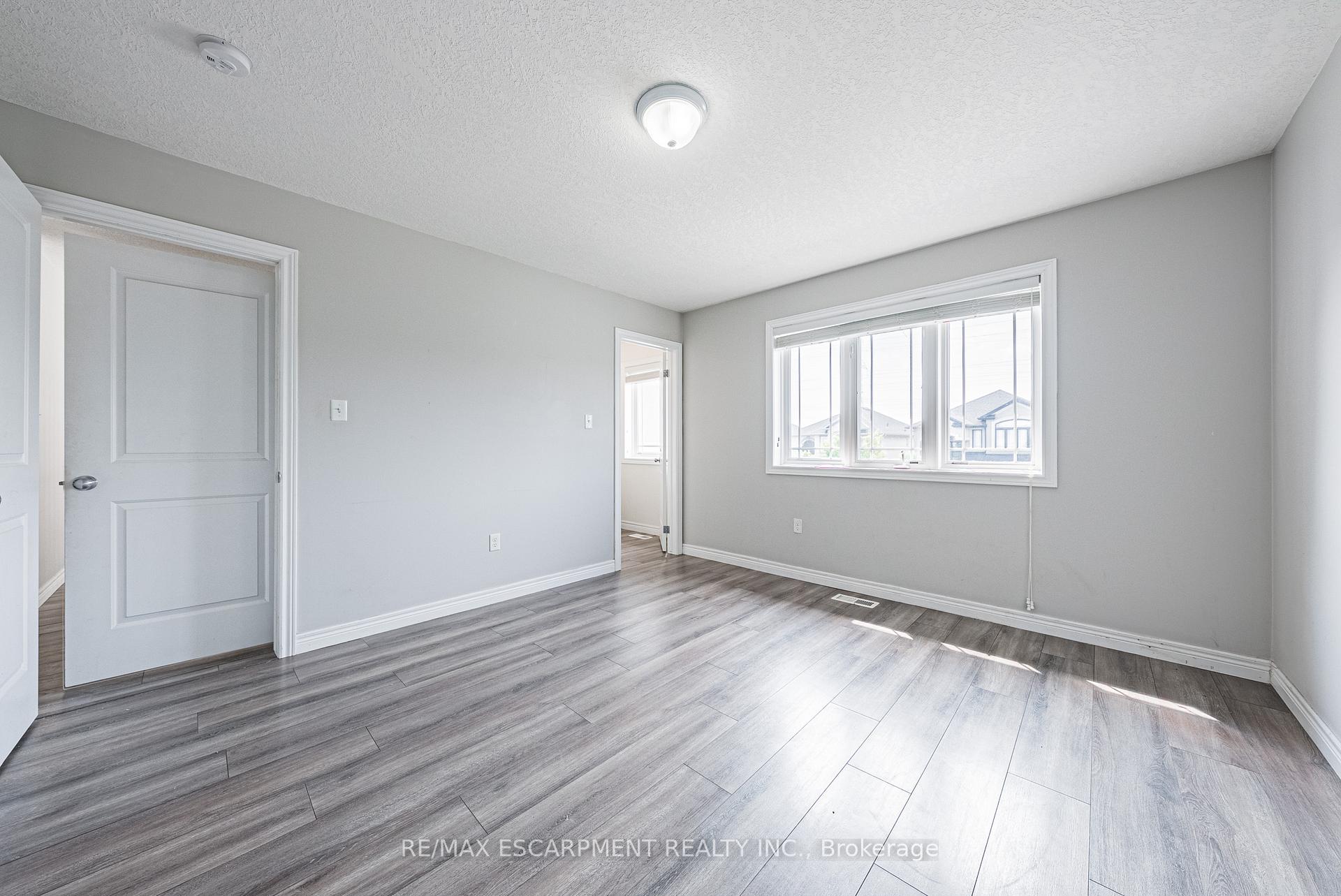 Photo 33 of 128 Medici Lane, Hamilton, Carpenter — HOMEH
