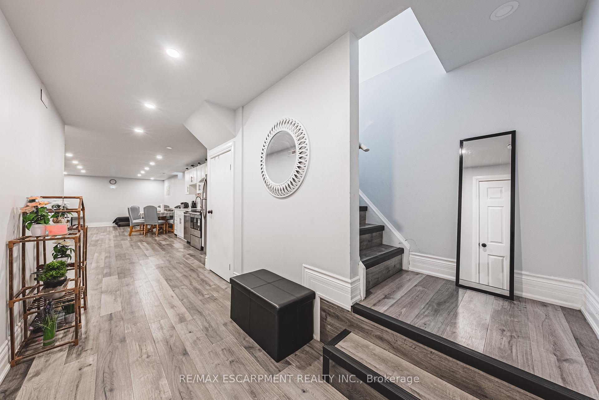 Photo 50 of 128 Medici Lane, Hamilton, Carpenter — HOMEH