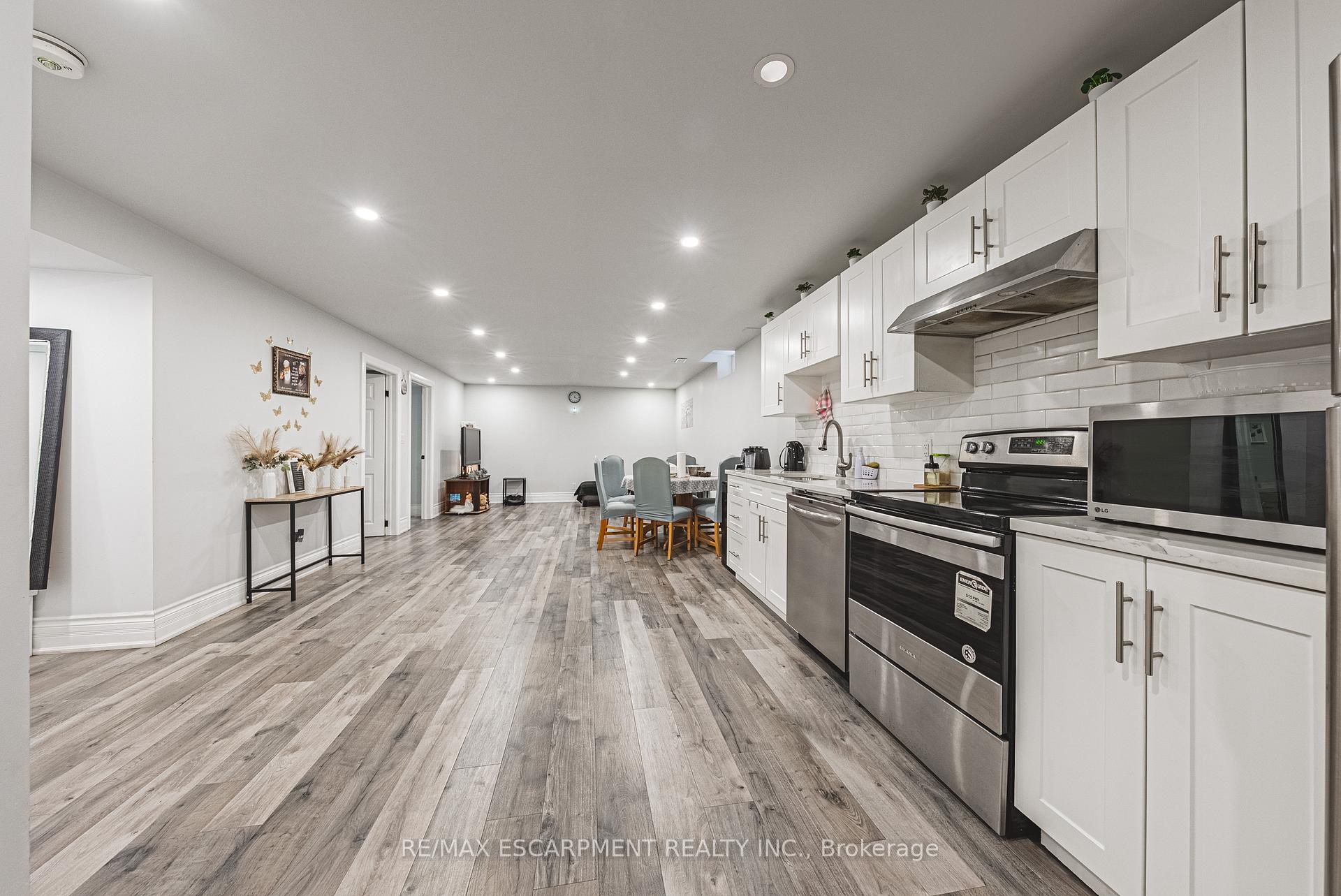 Photo 47 of 128 Medici Lane, Hamilton, Carpenter — HOMEH